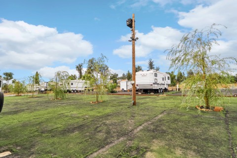 Skyway Trailer Court