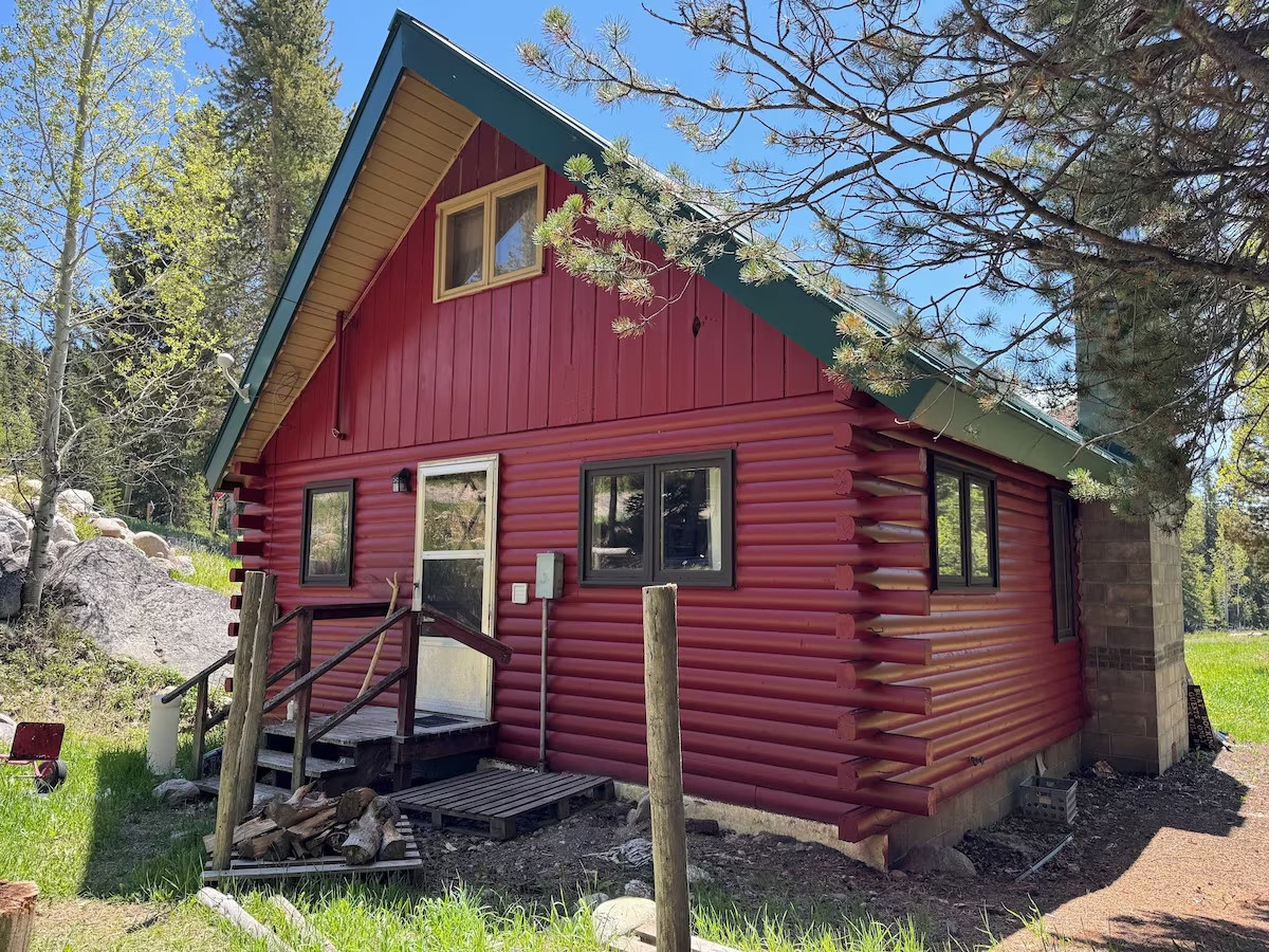 Creekside Seclusion In Ten Sleep!