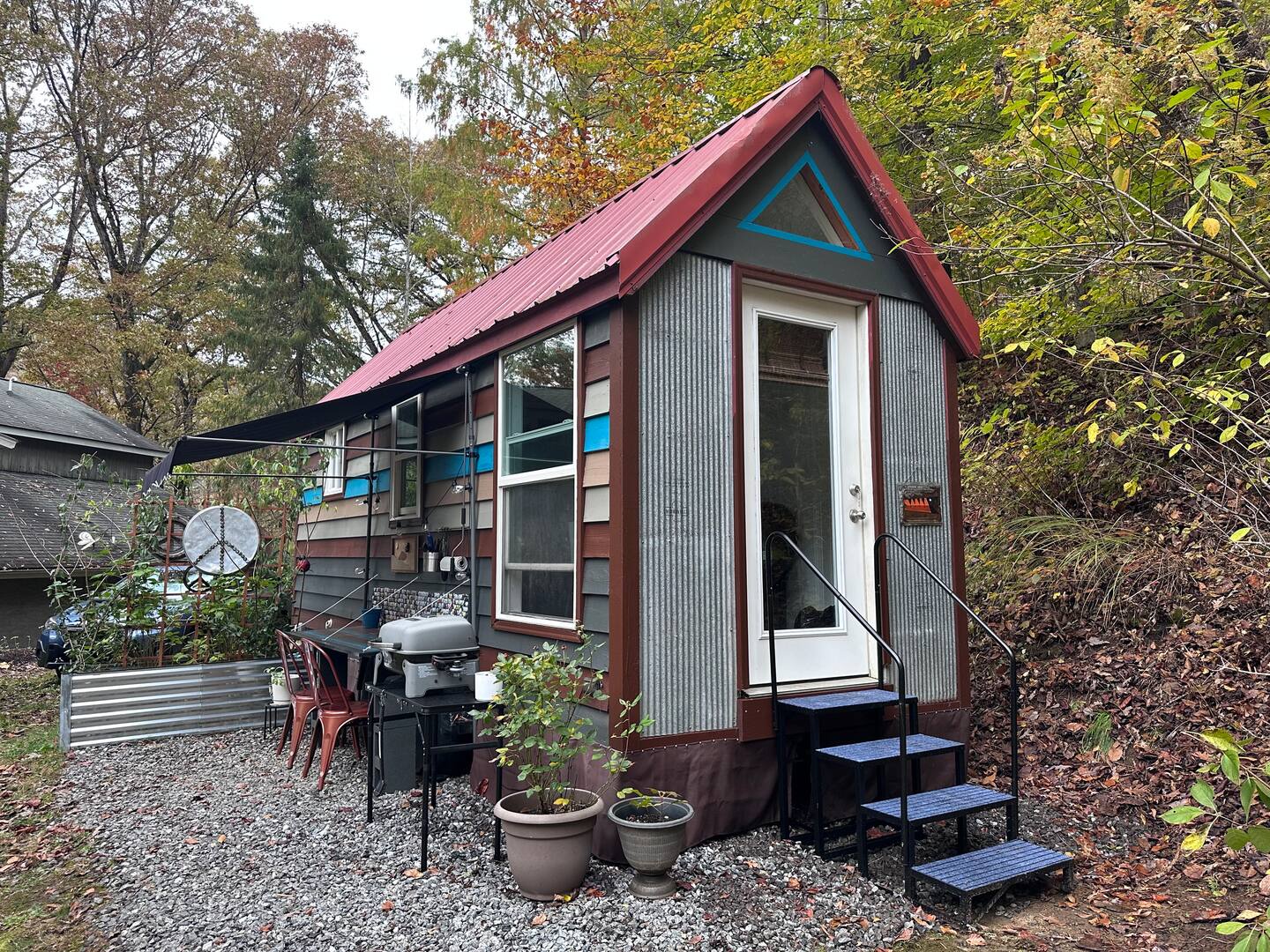 Creekside Tiny House in the Forest