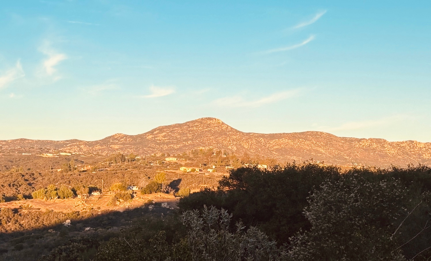 Summit Trail Hilltop Retreat