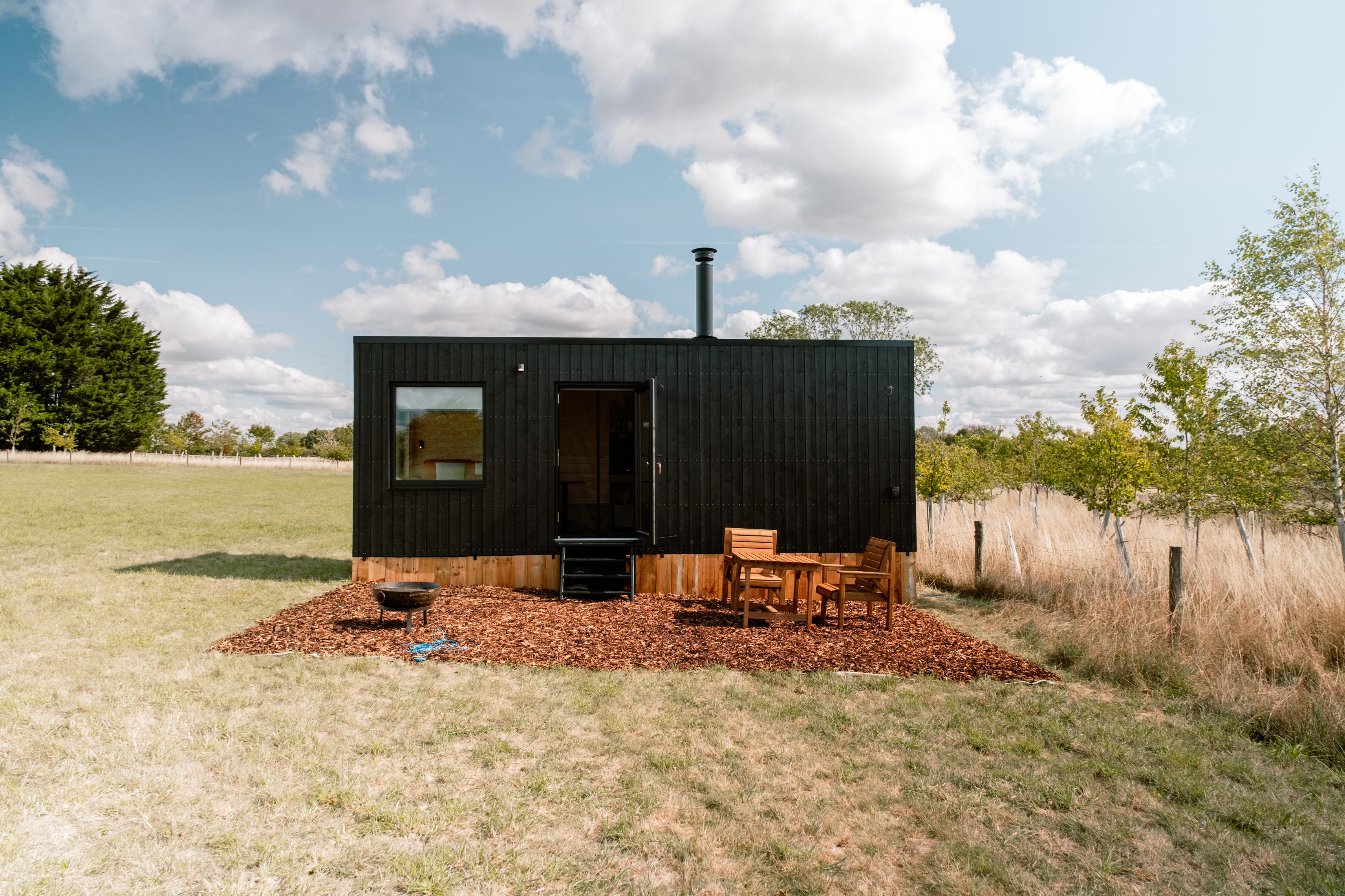 Romantic Cotswolds Off-Grid Cabin