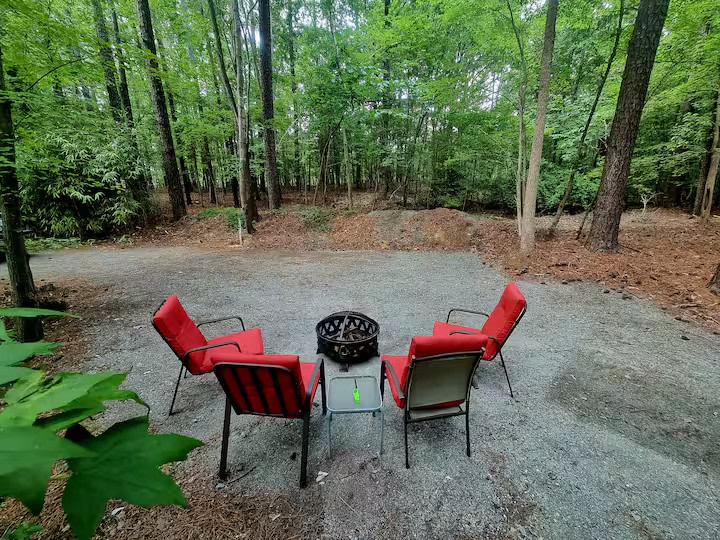 Chapel Hill Wooded Retreat Near UNC