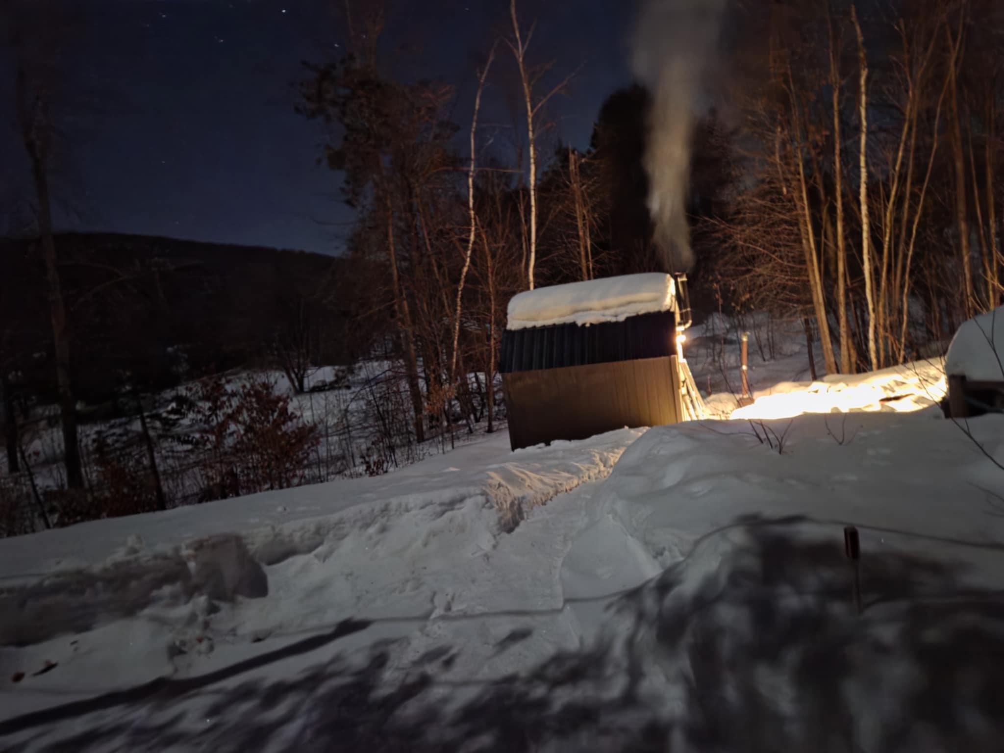 Camp dans Rouge/ Camp in Red