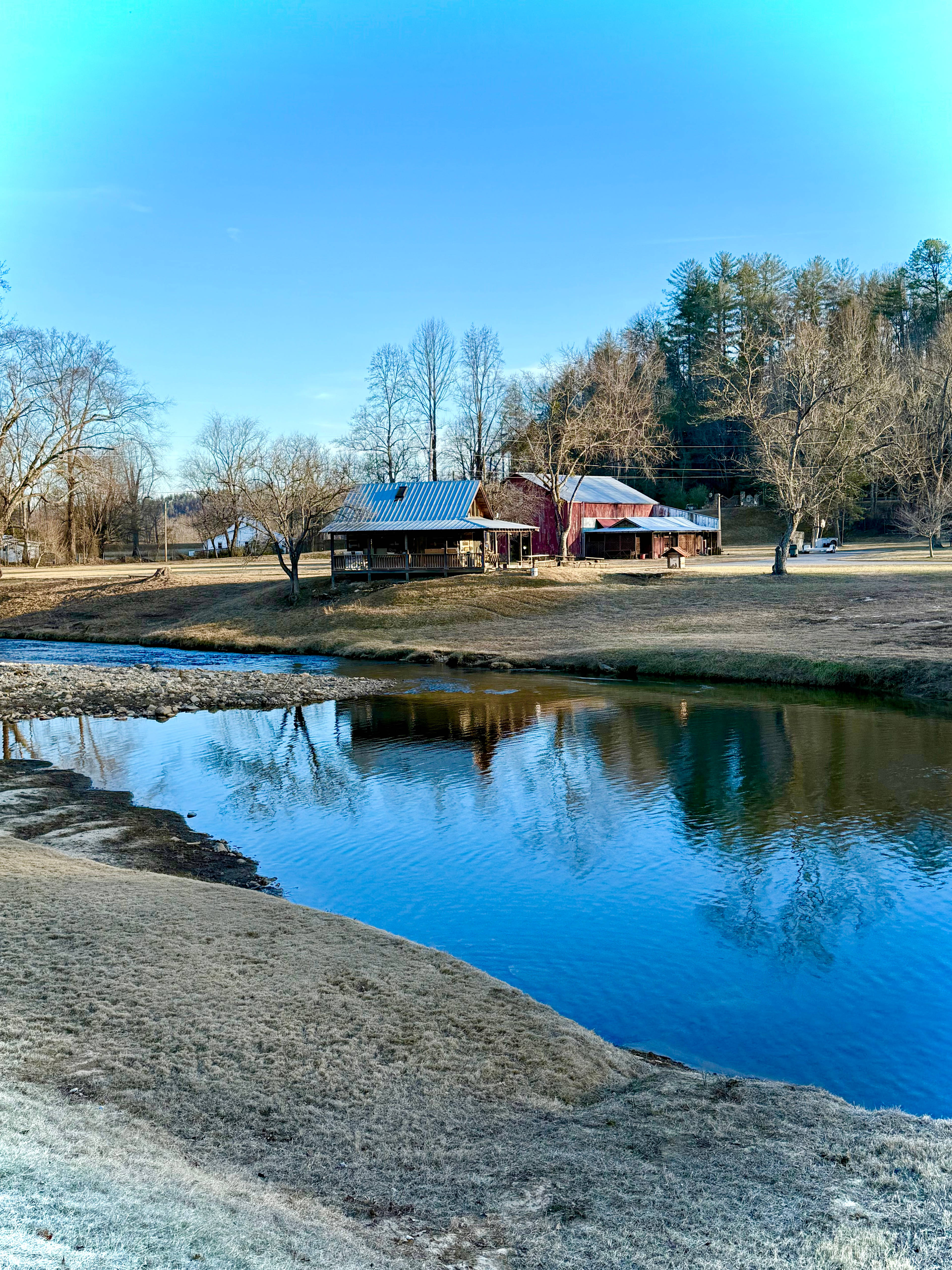 Travelers Rest - Creek Side Oasis