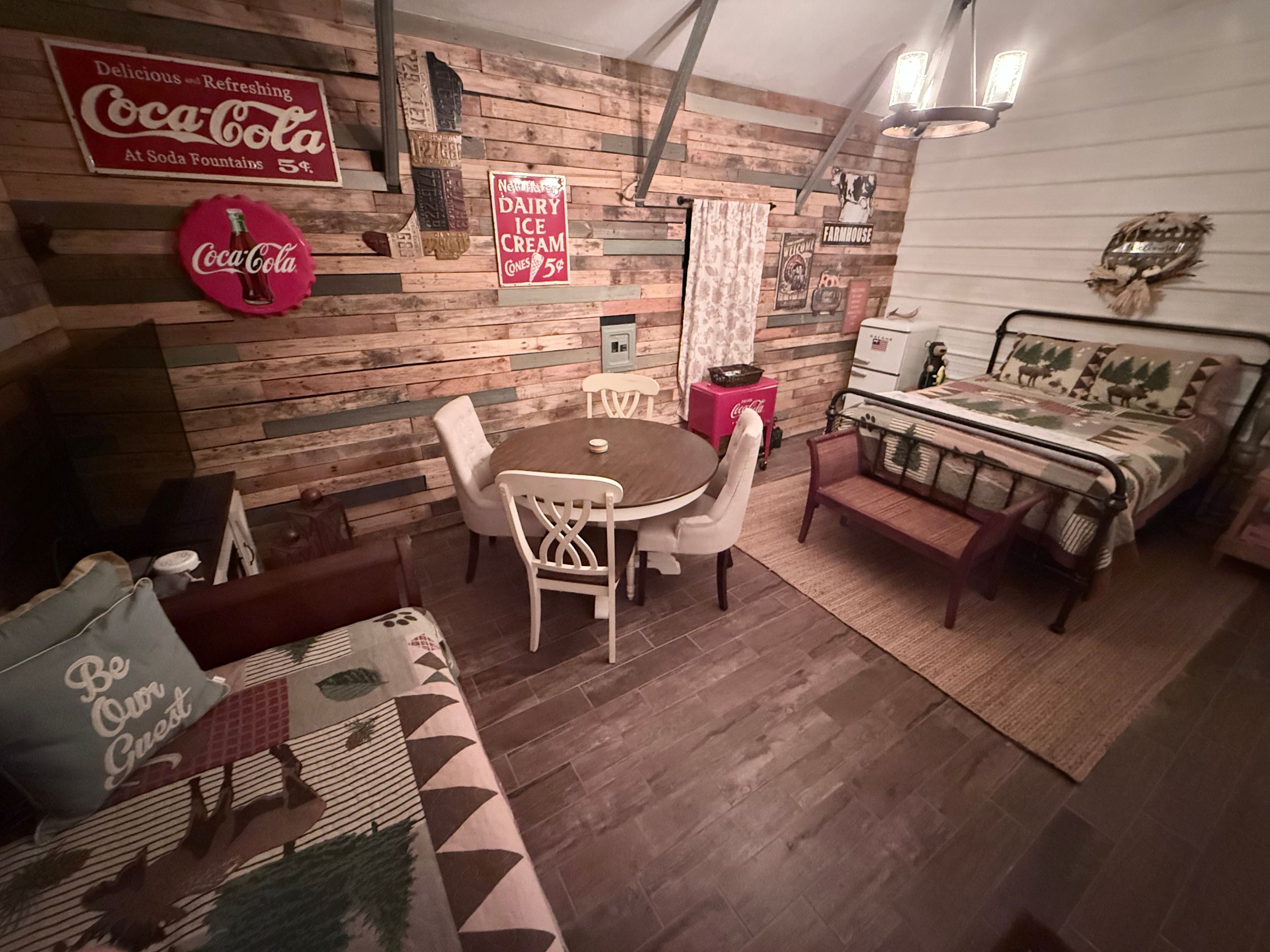 The Cozy Barn at Freshy Farms