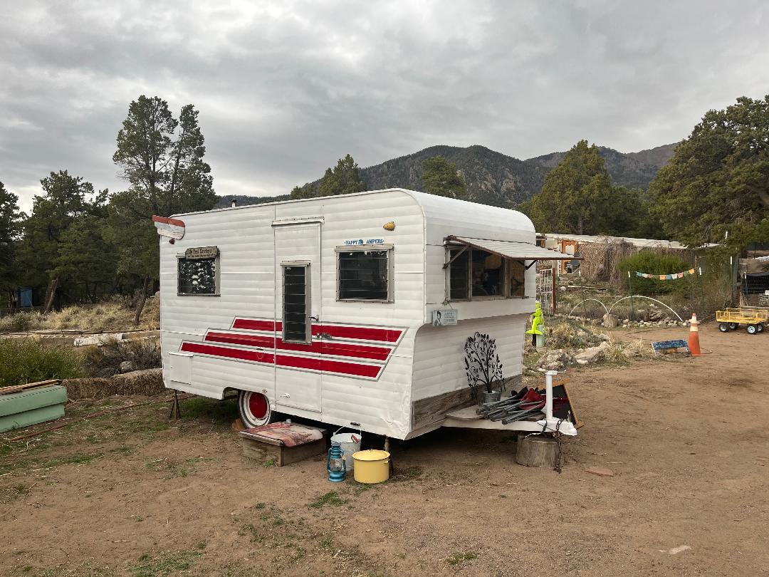 Red Dale 1961 (Sleeps 1 person)