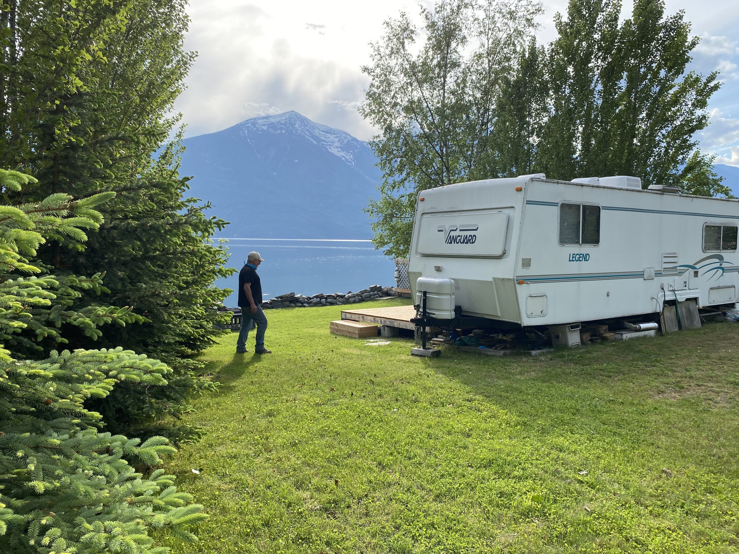 Kootenay Lake Lodge Cabins & RV