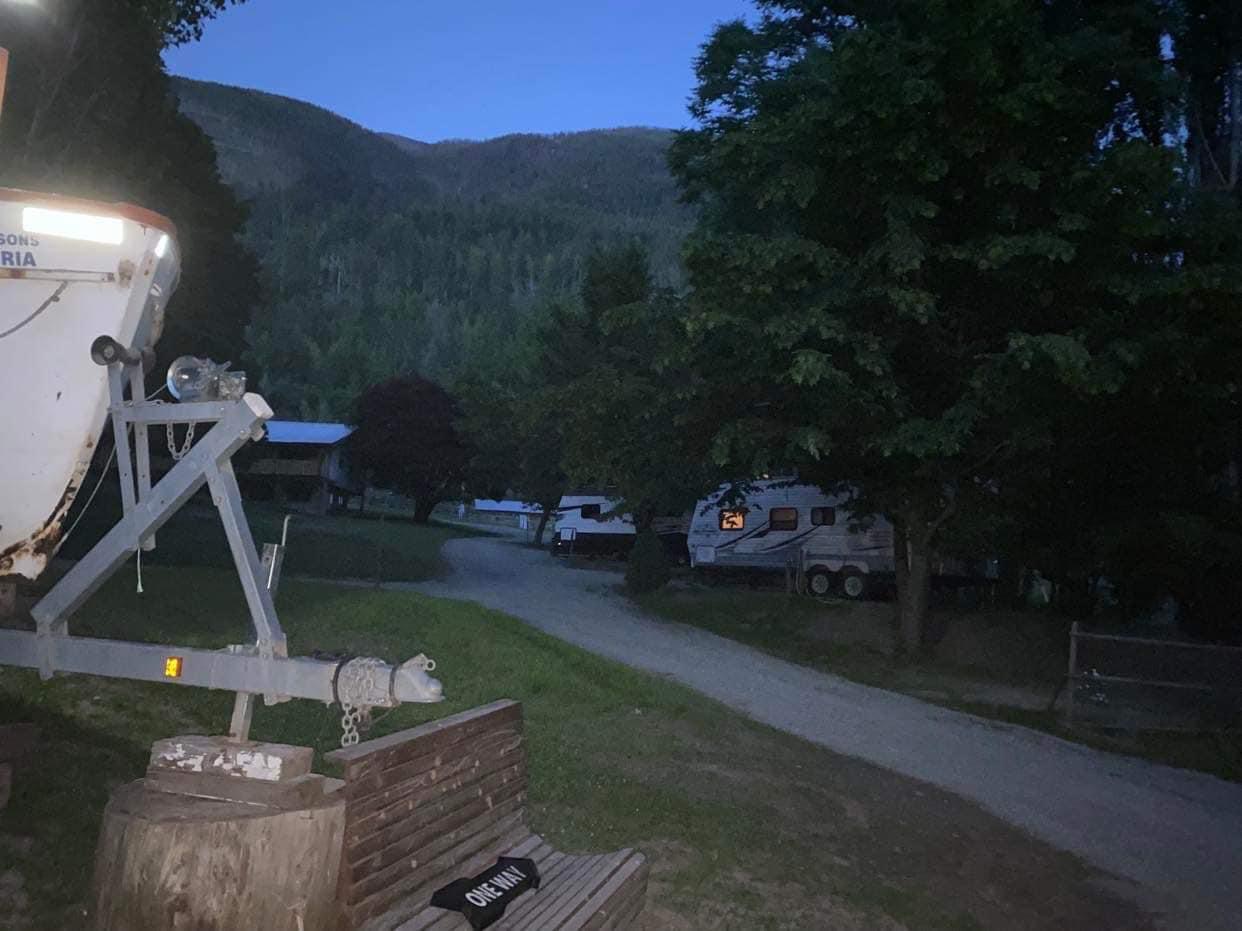 Kootenay Lake Lodge Cabins & RV