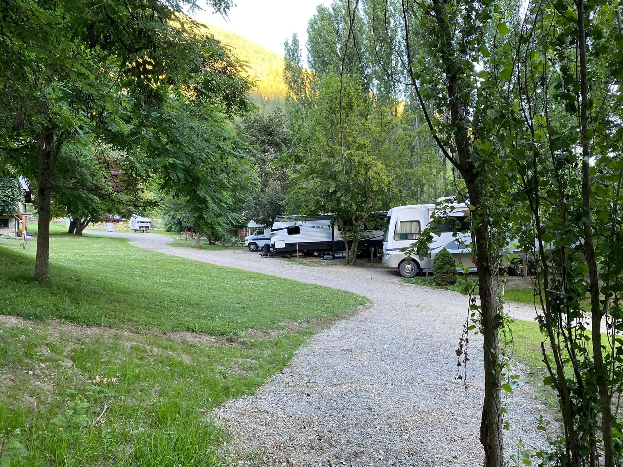 Kootenay Lake Lodge Cabins & RV