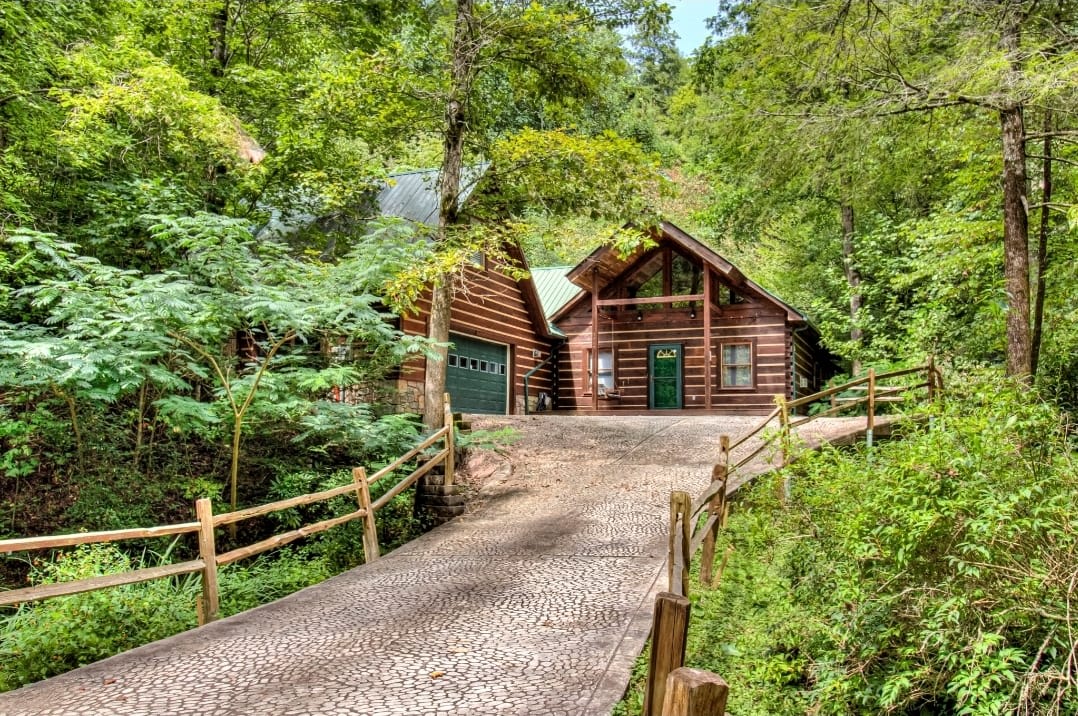 Serenity Falls Cabin