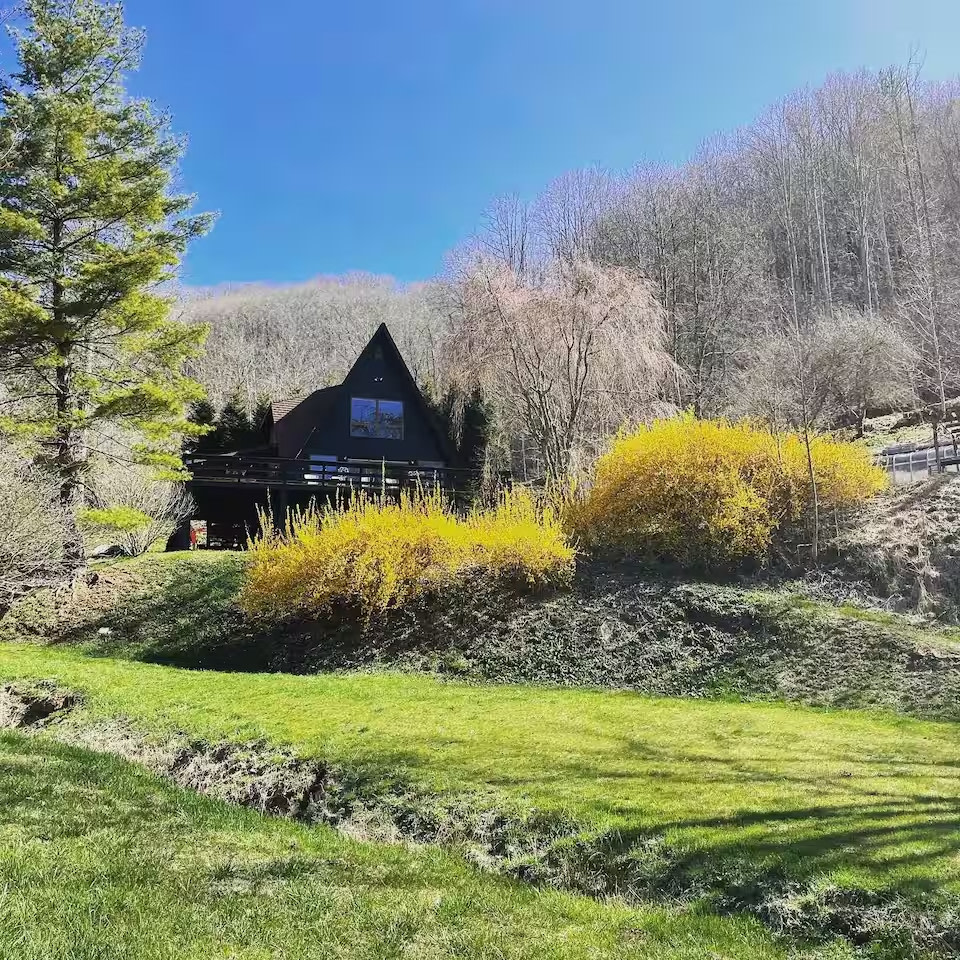 A-Frame Cabin near Boone, Hot Tub