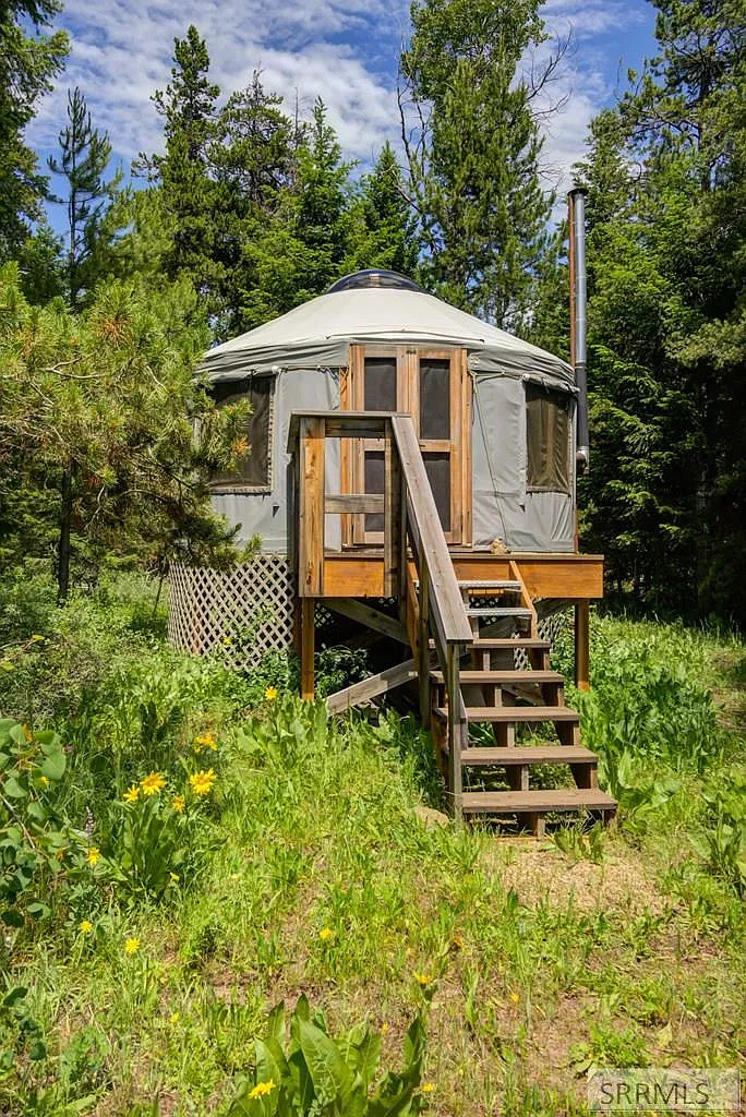 The Yurt at Icehouse Lake + Ranch