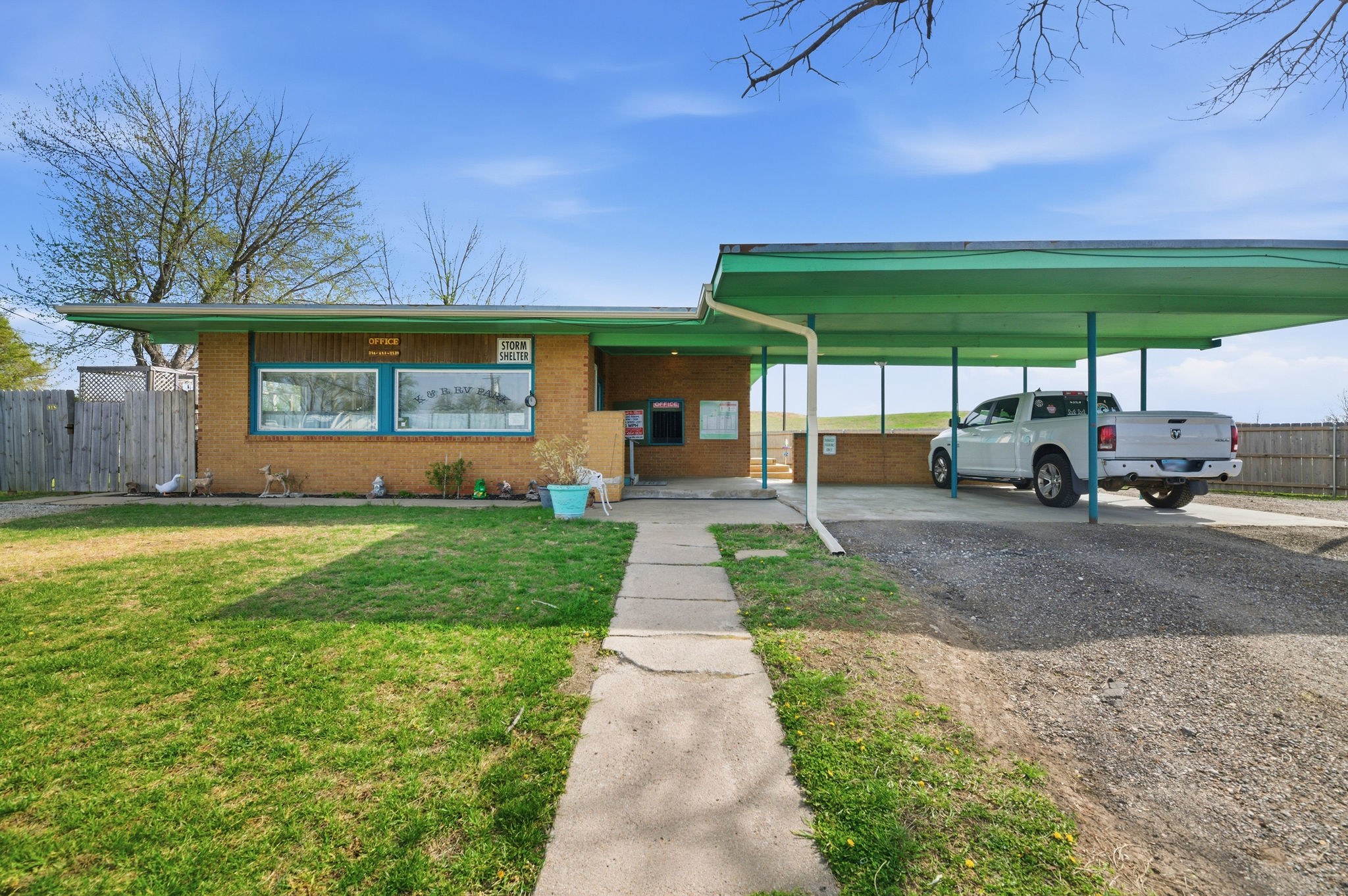 K & R RV Park