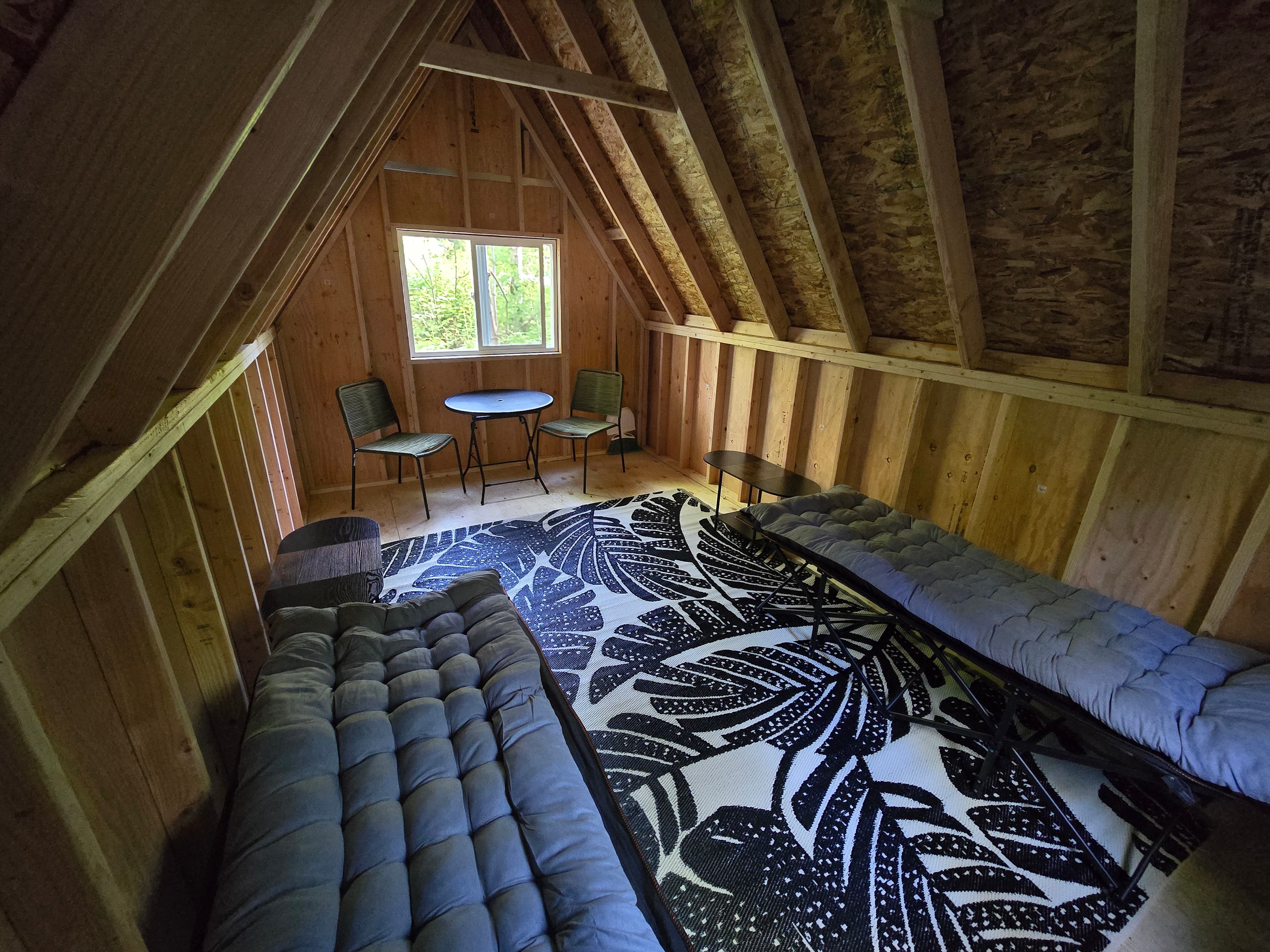 Cascade Nook A-frame + camping