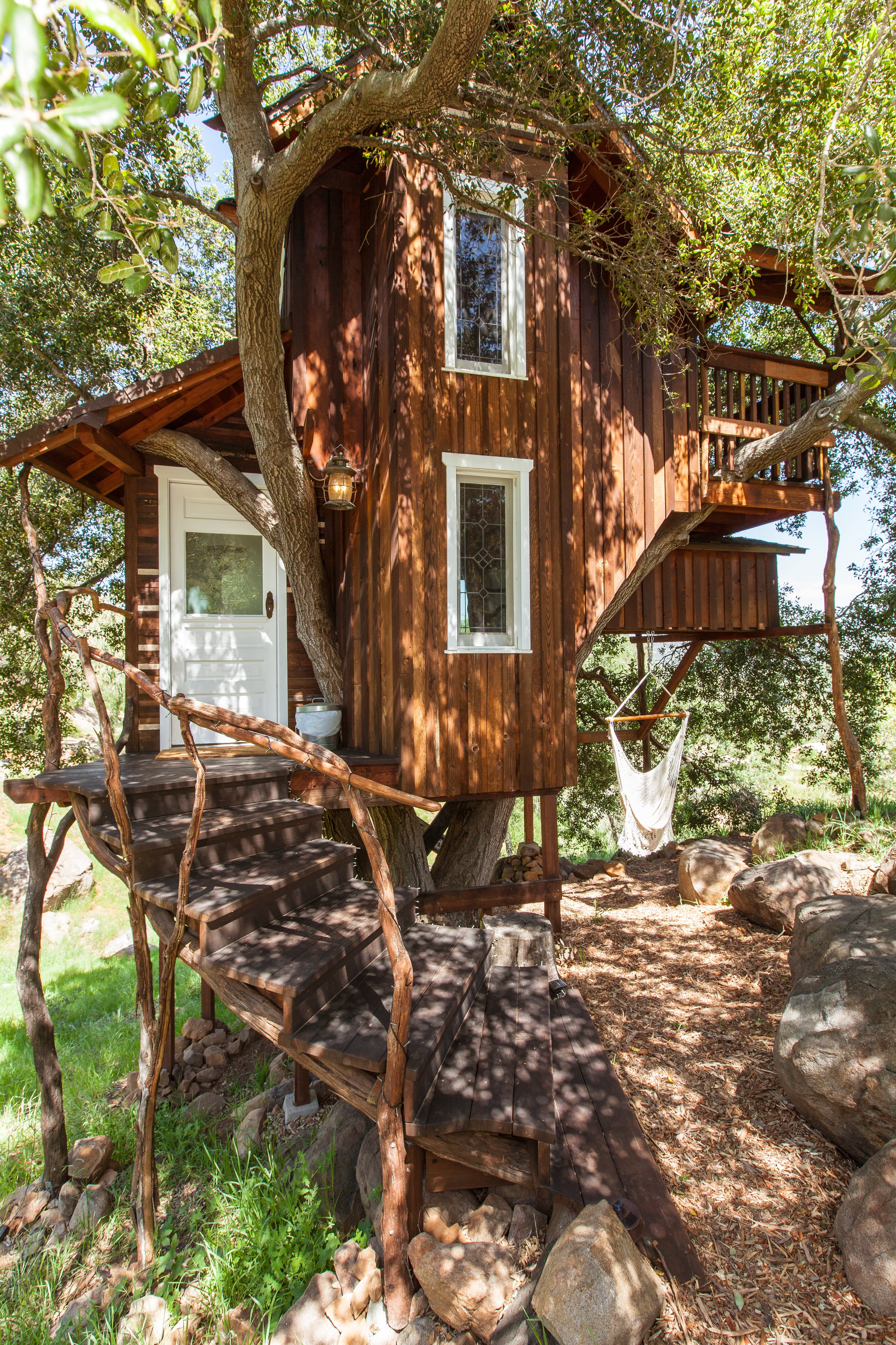 Award Winning Romantic Tree House