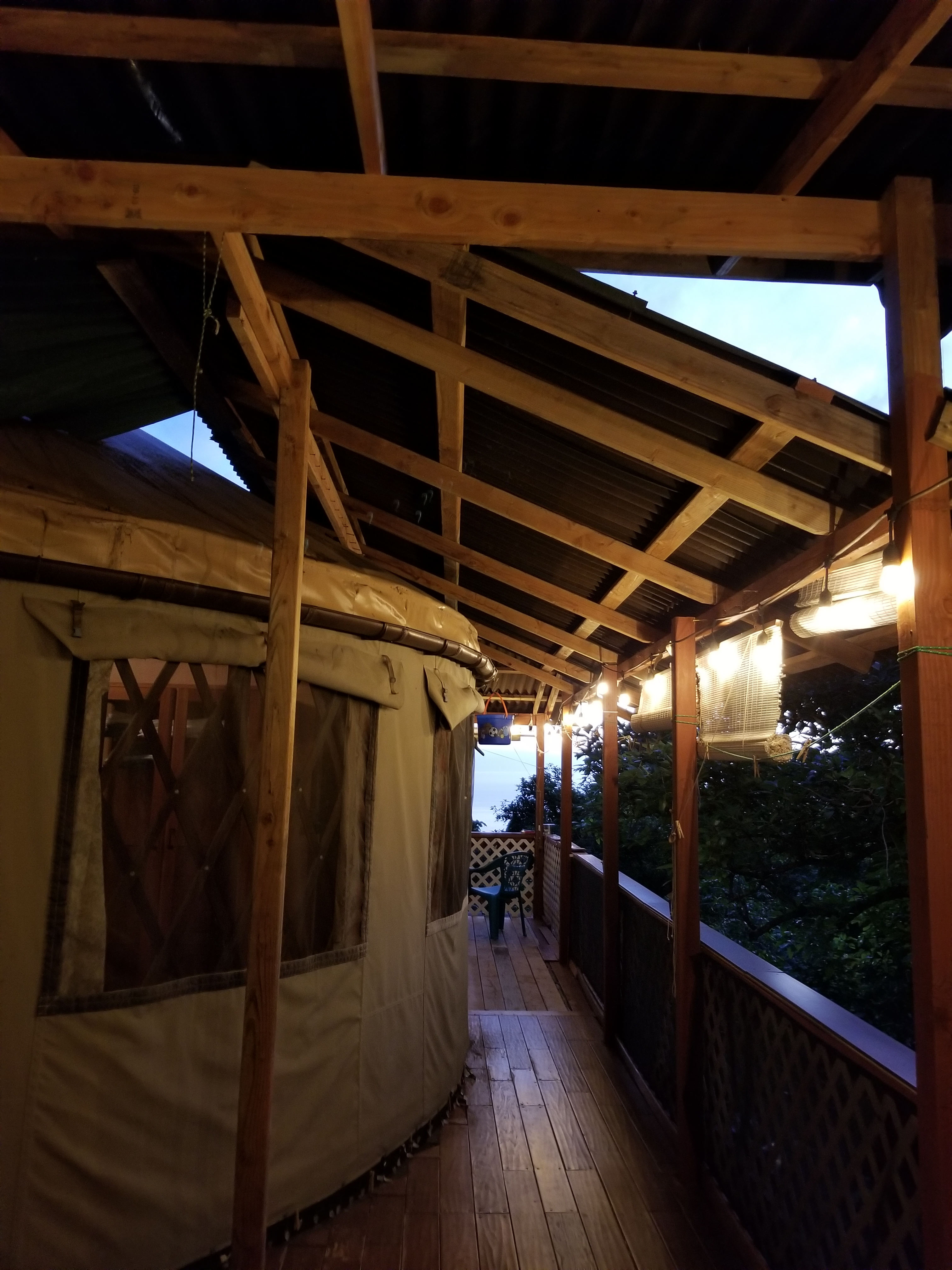 Kona Coffee Sunset treehouse YURT