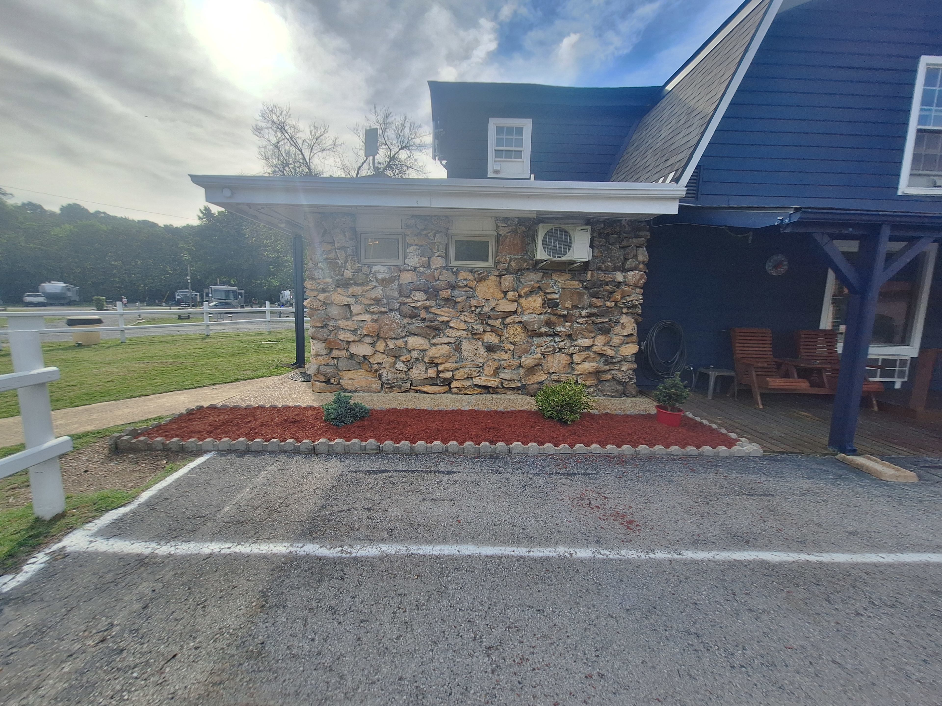 Unhitched Nashville North RV Park