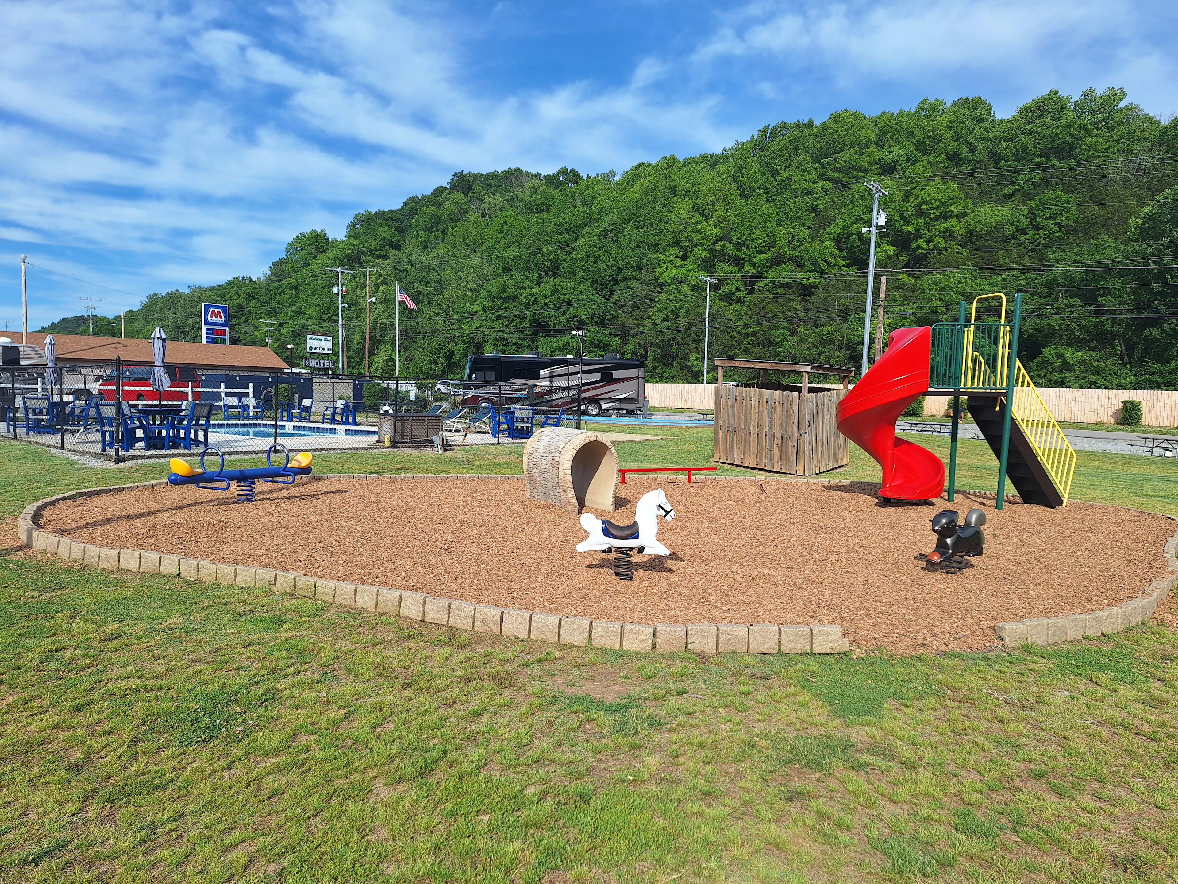 Unhitched Nashville North RV Park