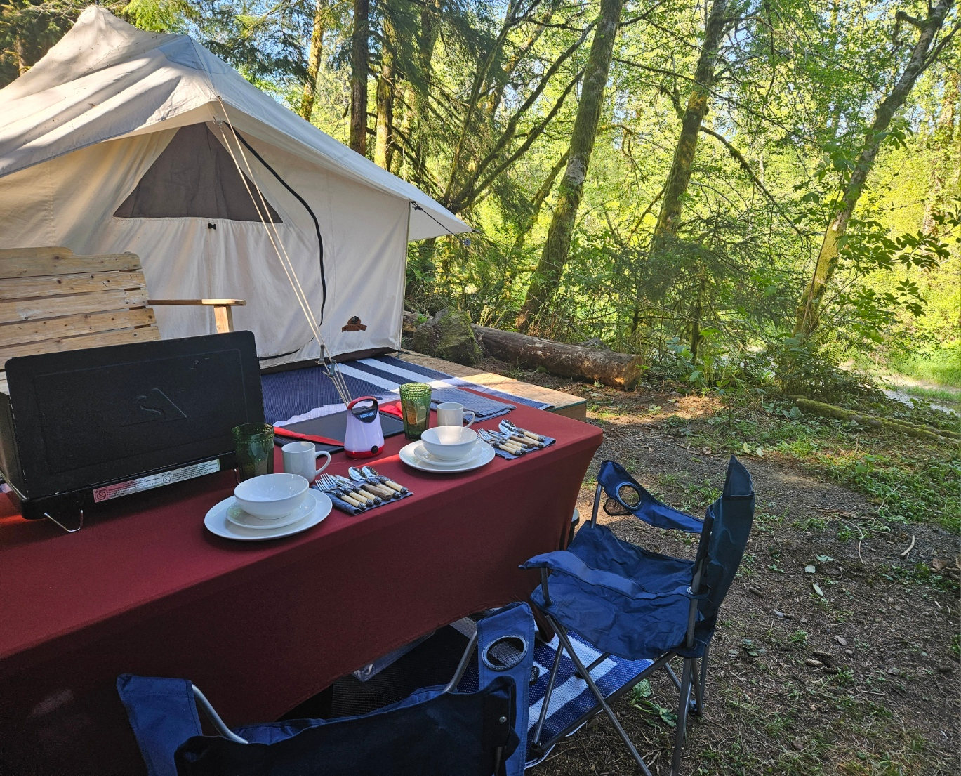 River-and-Rainforest Glampsite
