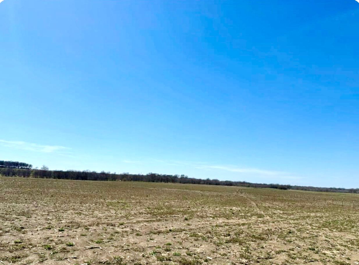 Enjoy panoramic prairie views, fresh country air, and plenty of space to unwind under the stars.
