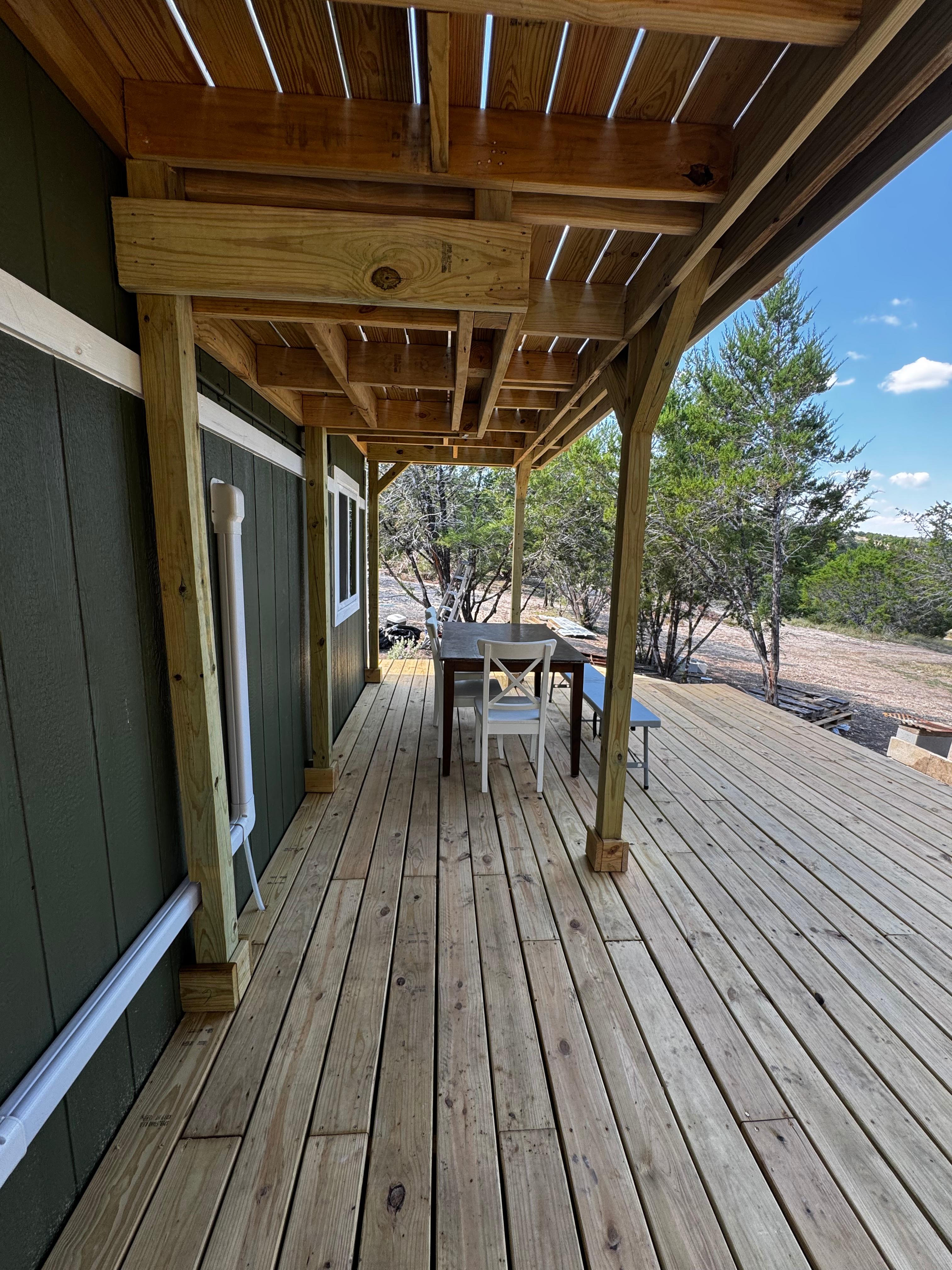 La Finca Cabin-10 acres with goats!