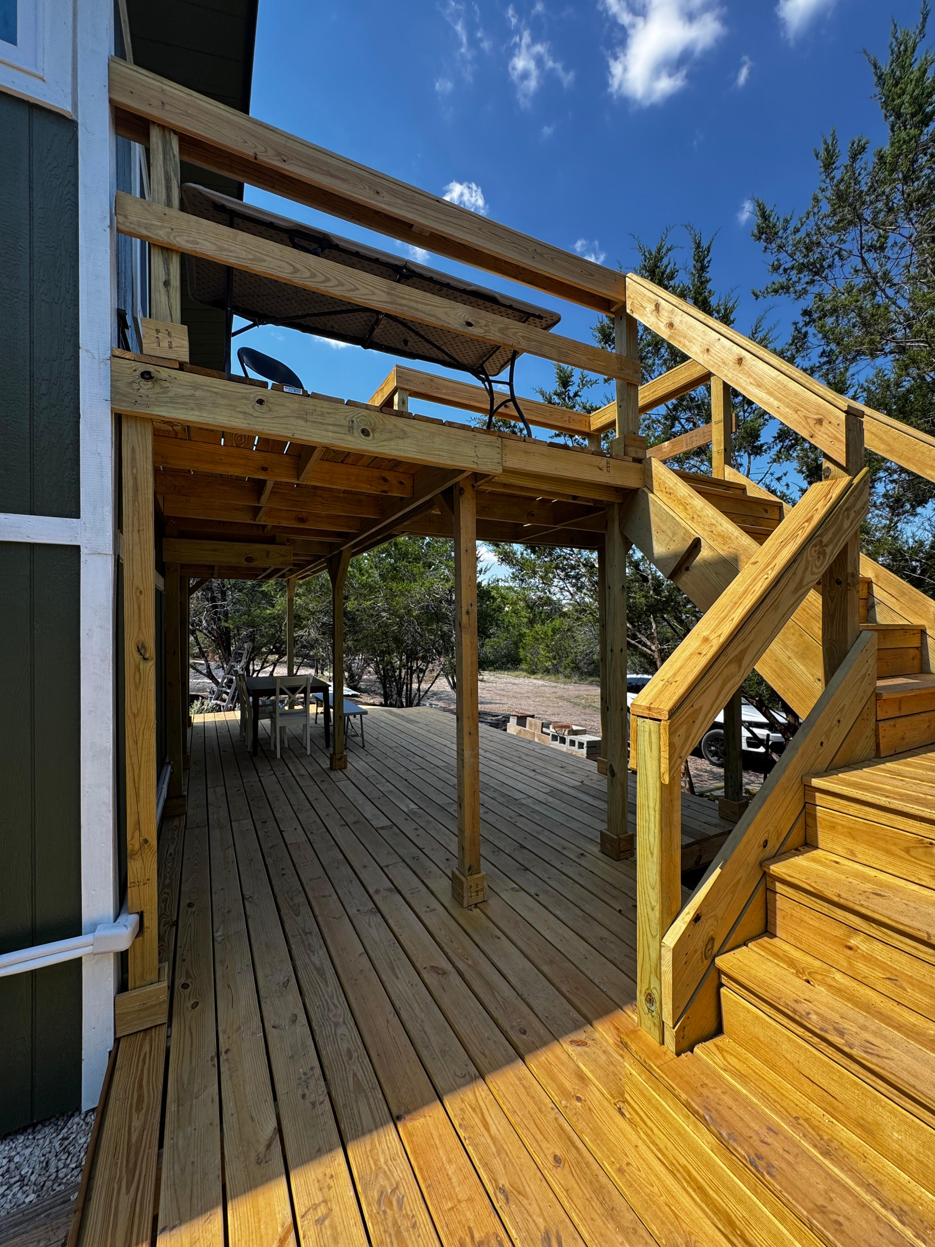 La Finca Cabin-10 acres with goats!