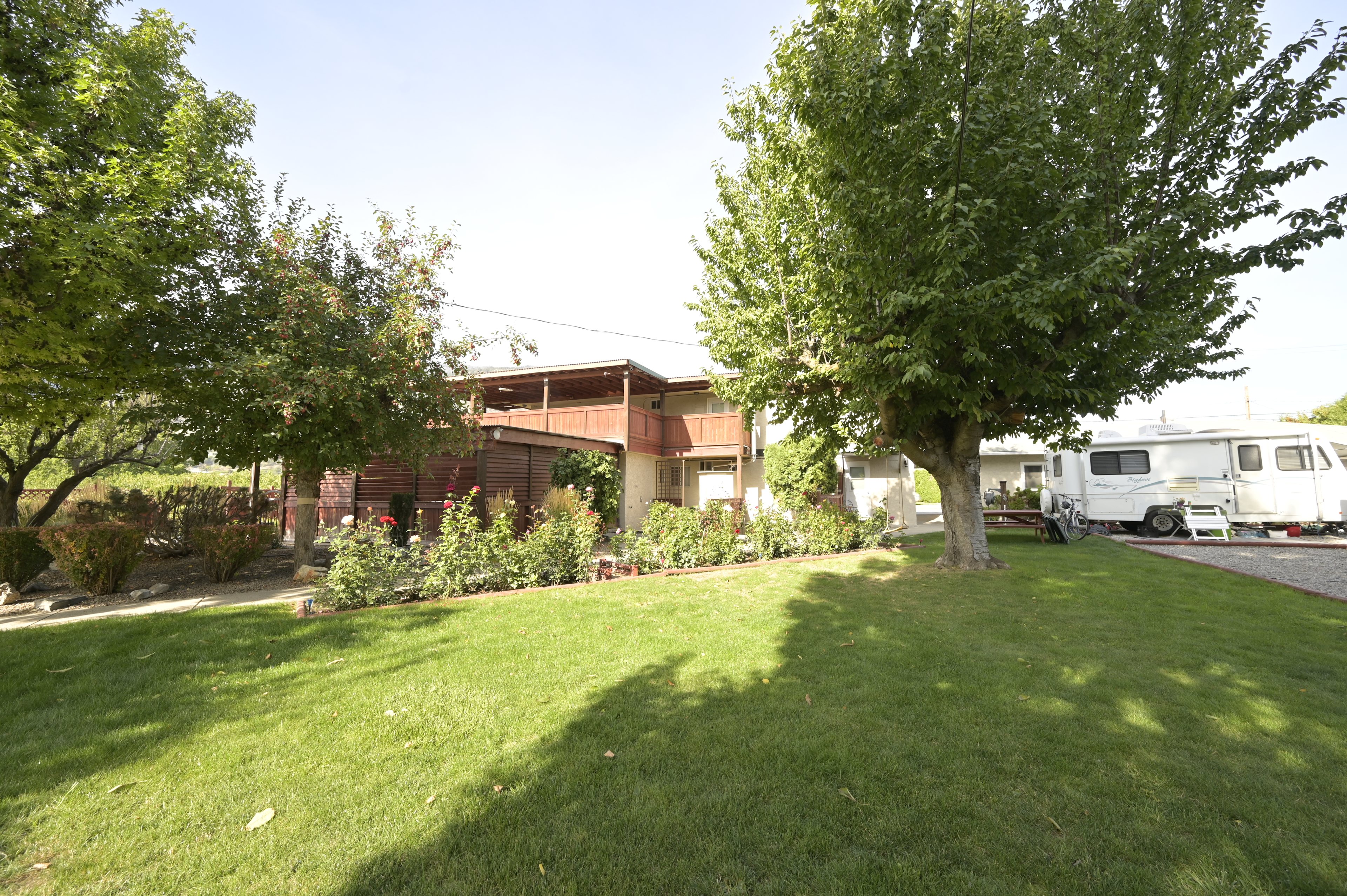 Maple Leaf Motel & RV Park