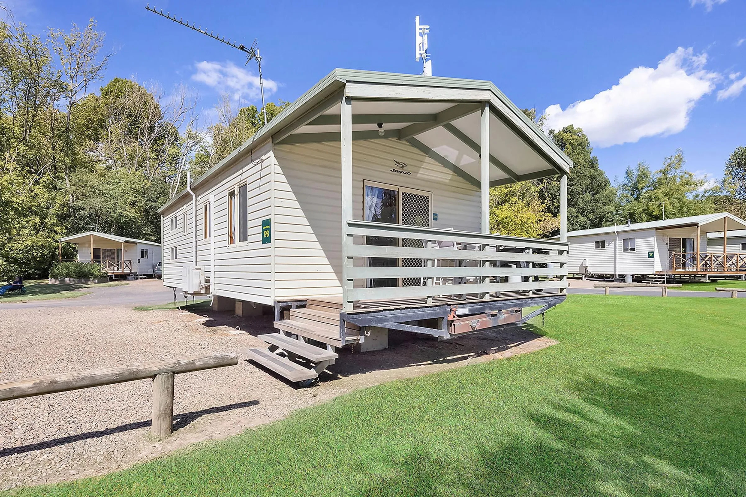 Reflections Tumut River Holiday Park