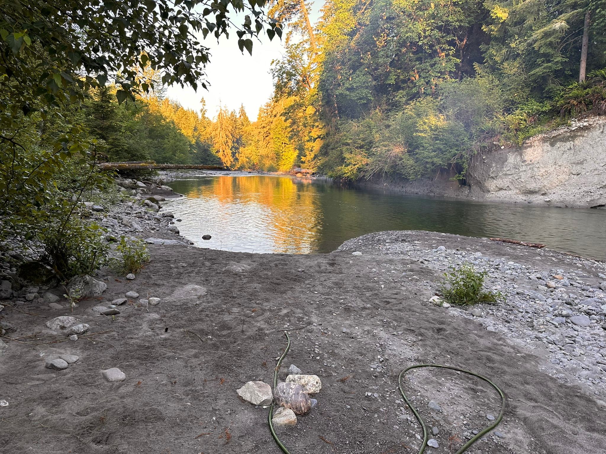 Nature Escape  (on the River) 18+