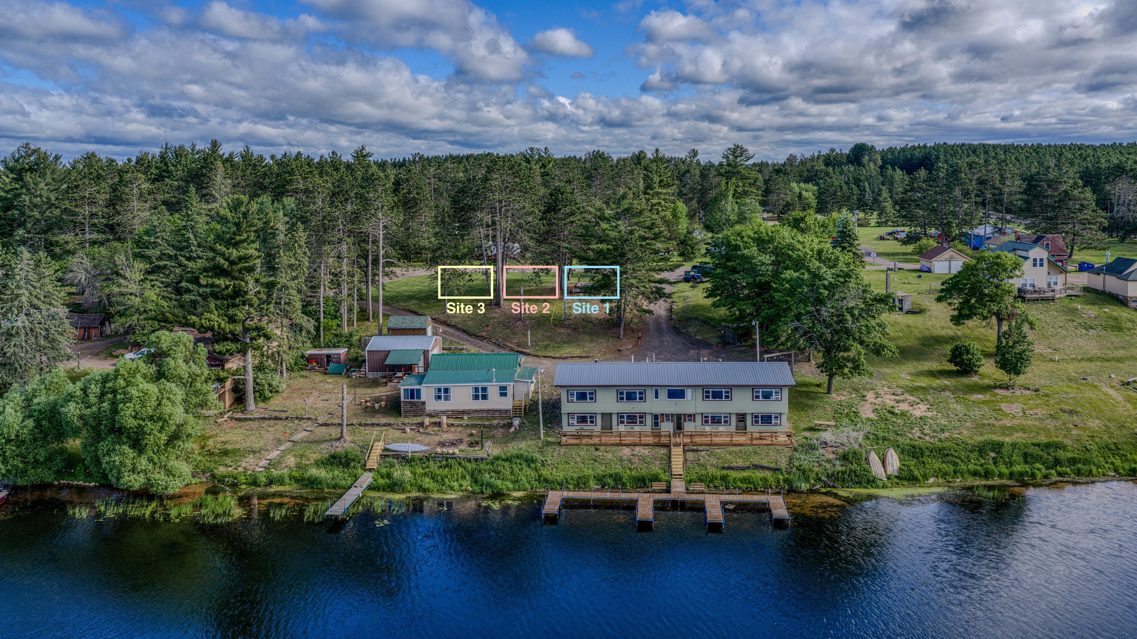 Wedges Hideaway on the Lake!