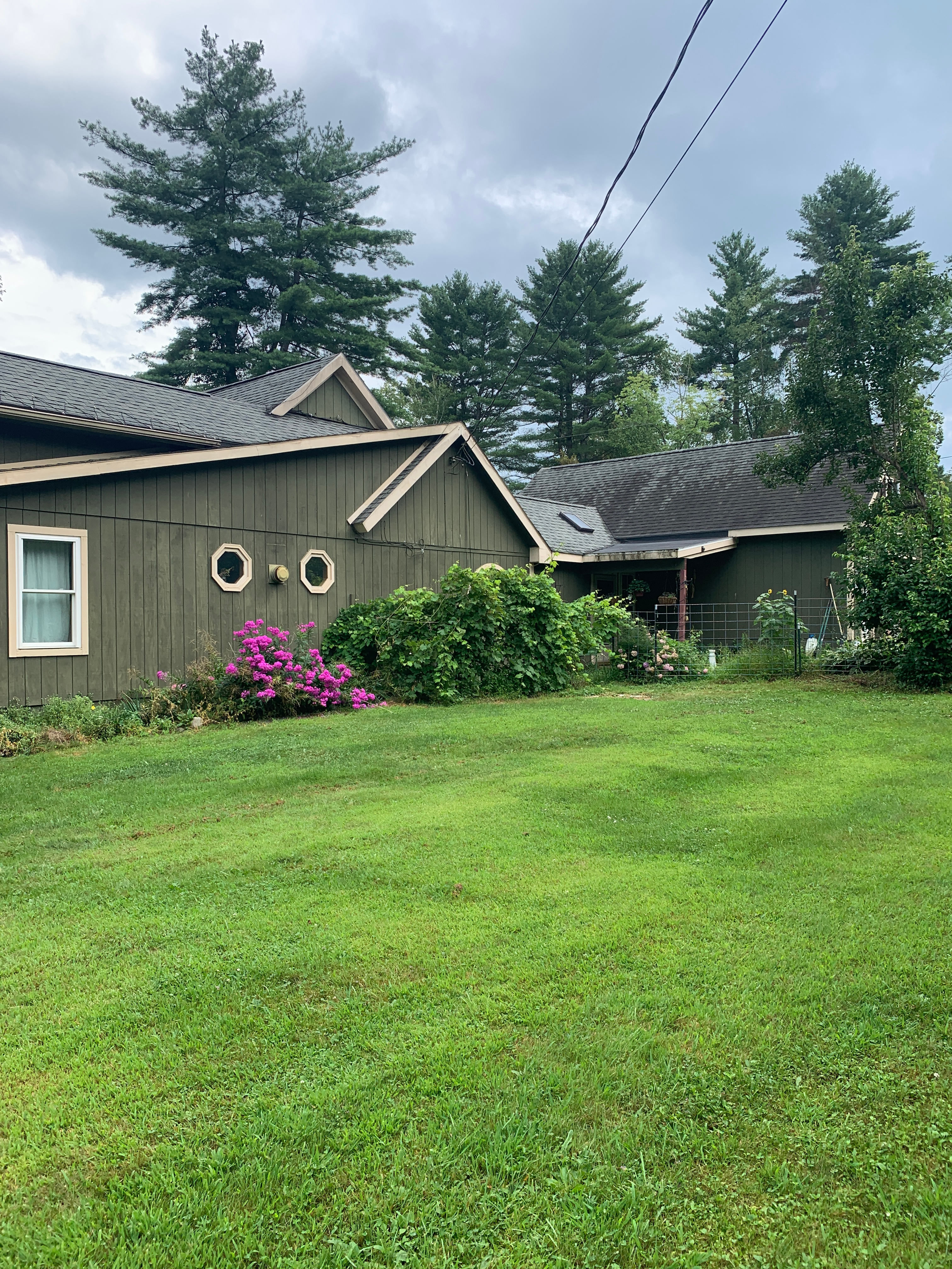 Waterfront Pet Friendly Lakehouse
