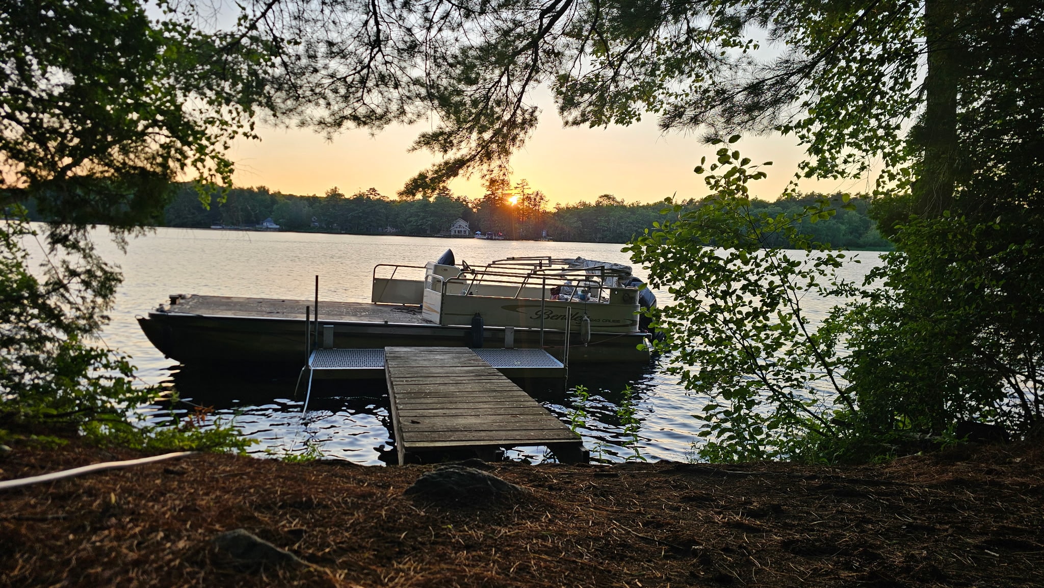 Loading dock/boat dock access