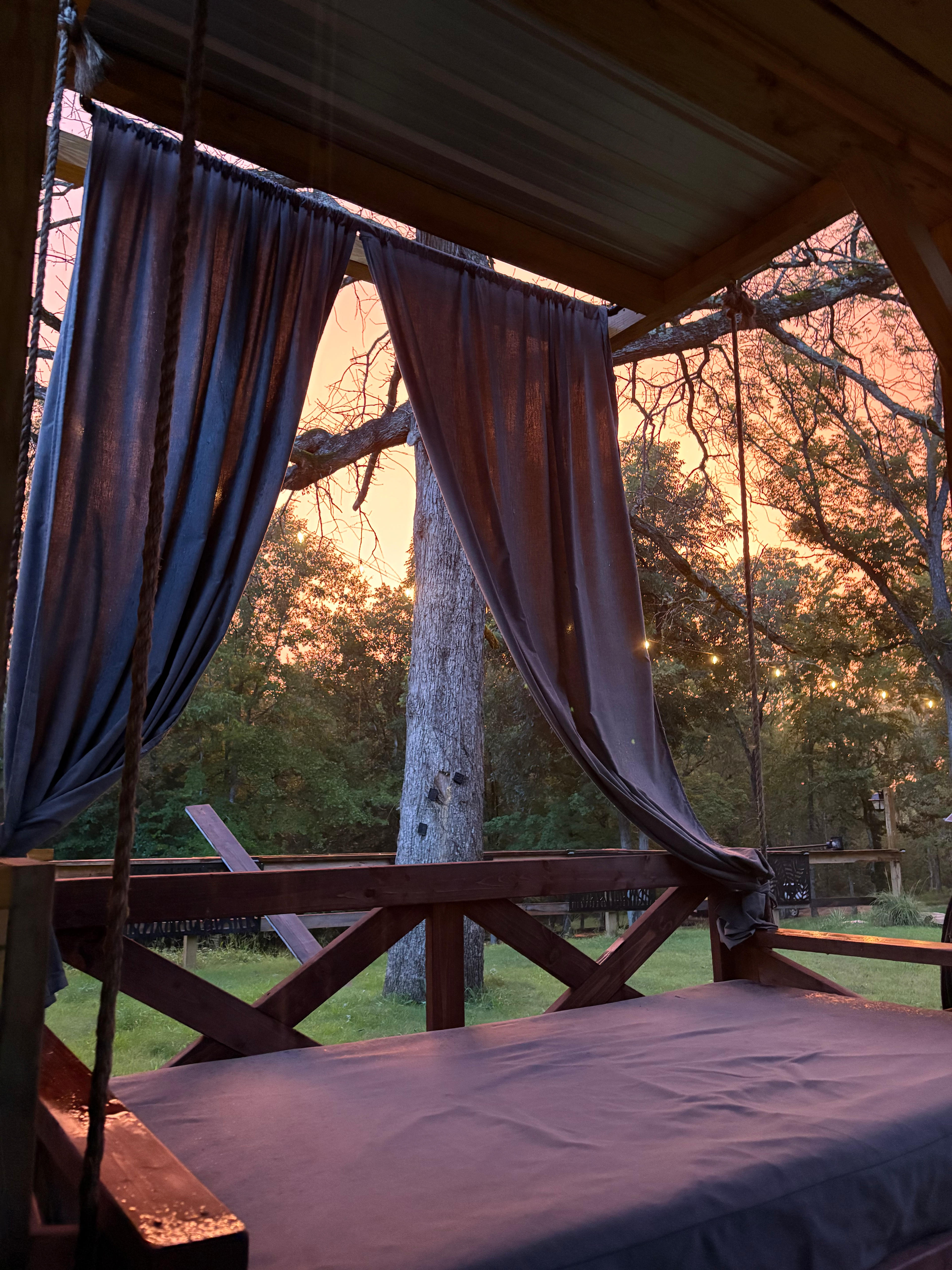 Von's Guest Camp Retreat