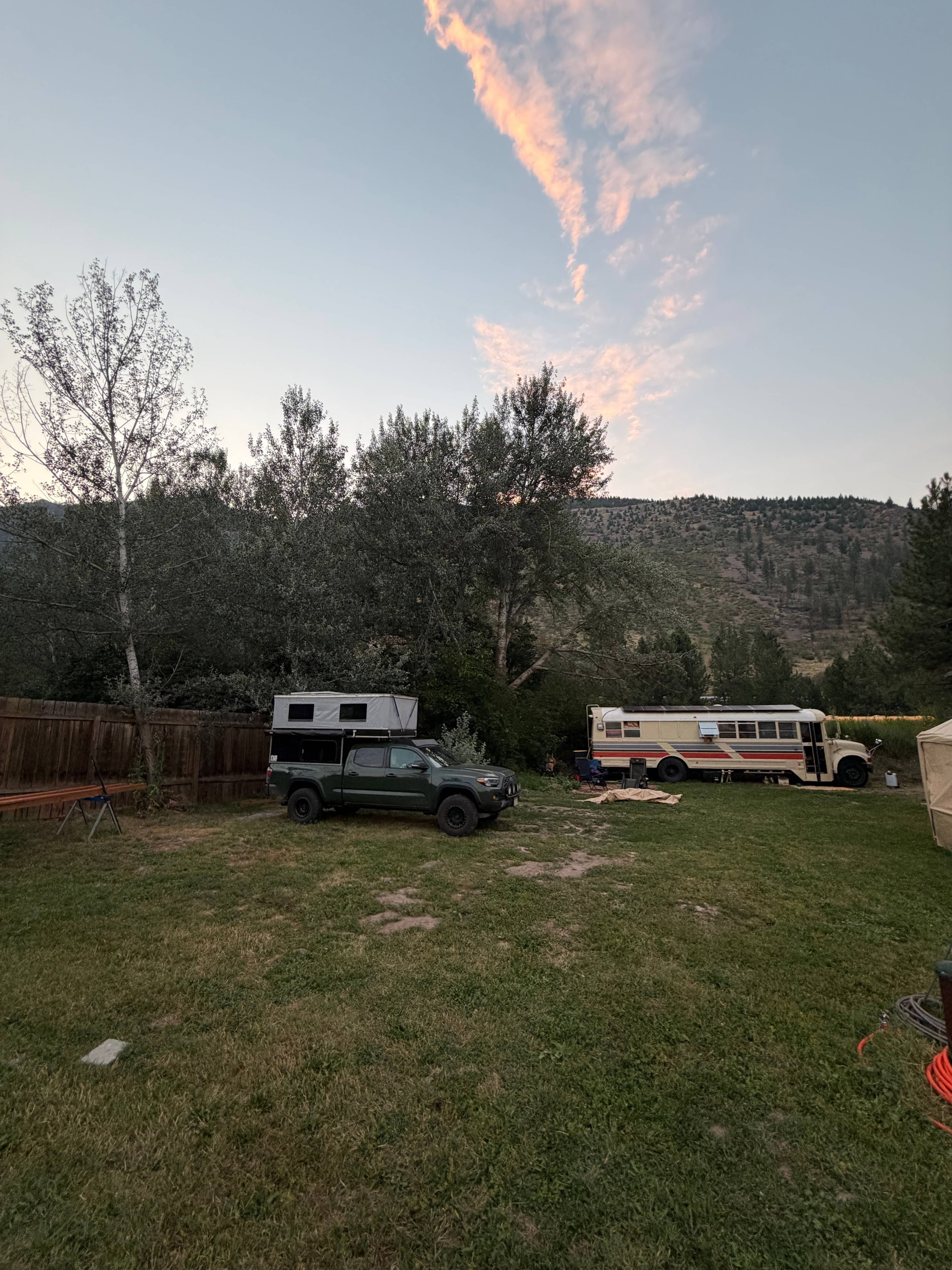 Eagle Eddy- Gorge Riverview Camp
