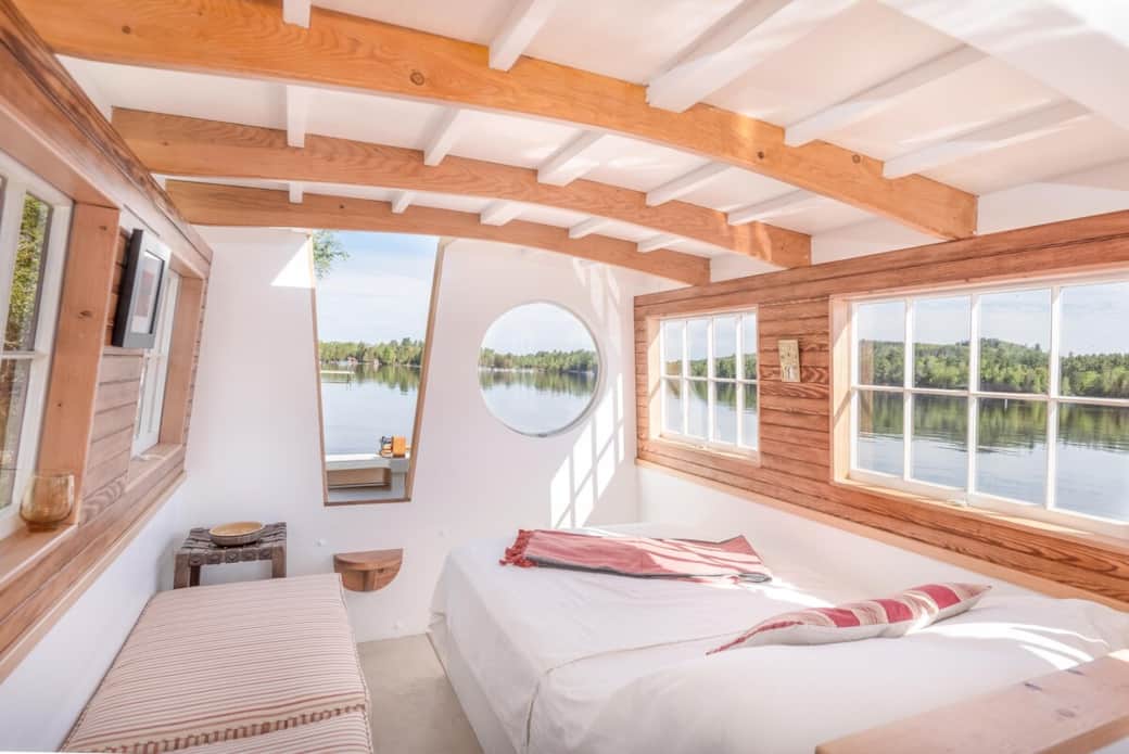 The Floating Nomad Houseboat Rentals
