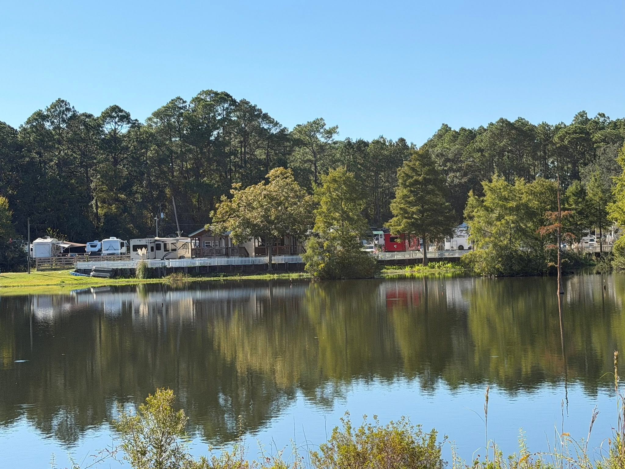 Unhitched Leisure Lakes RV Park