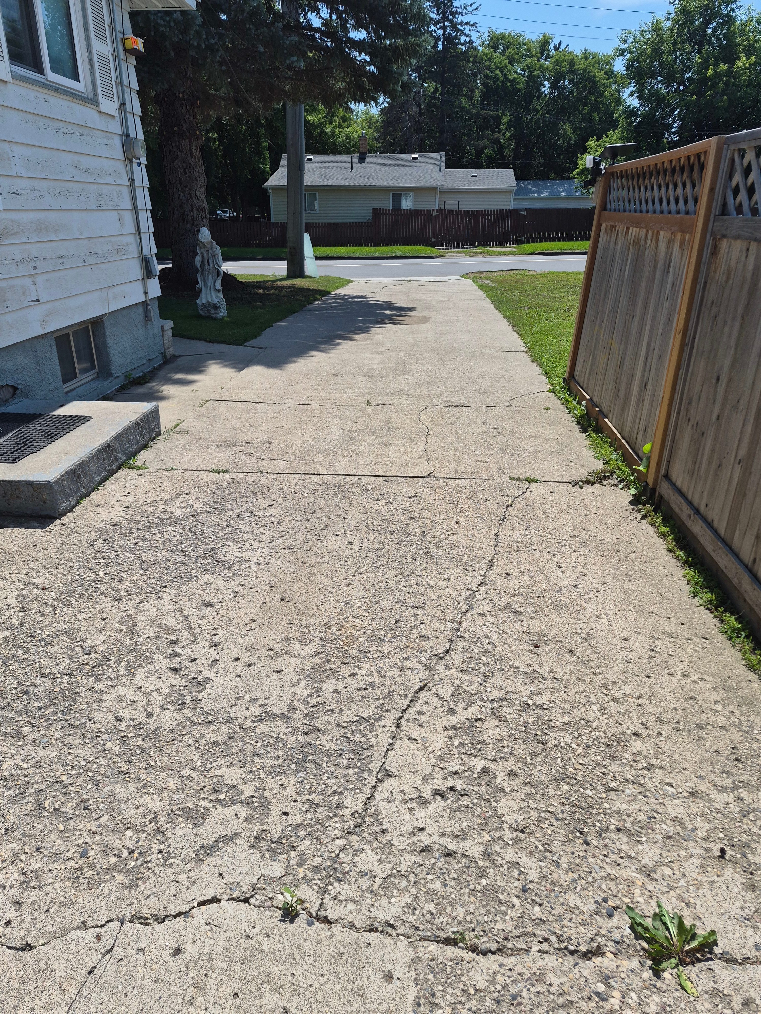 1400 Mckay Ave