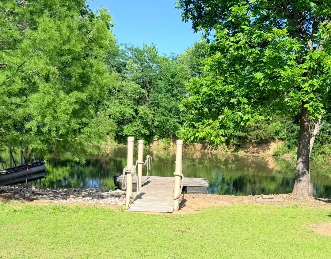 Whites creek Hideaway B