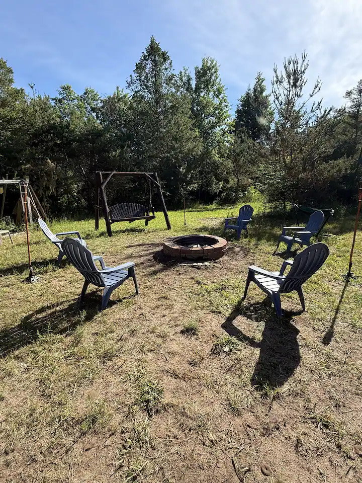 Peaceful Off-Grid Retreat | 20 Acres | Camper +
