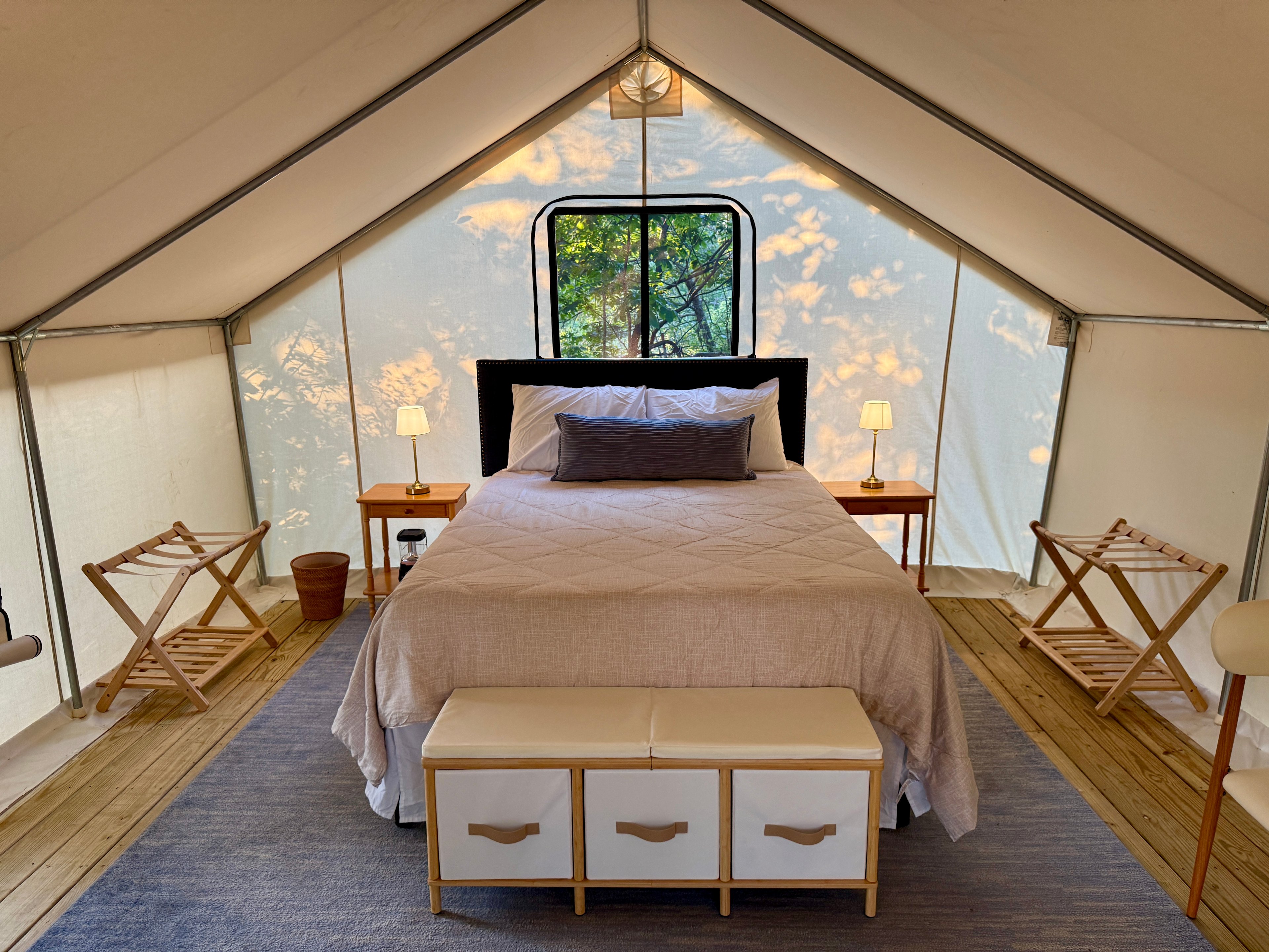 Rockingham Retreats | Glamping at the Cave