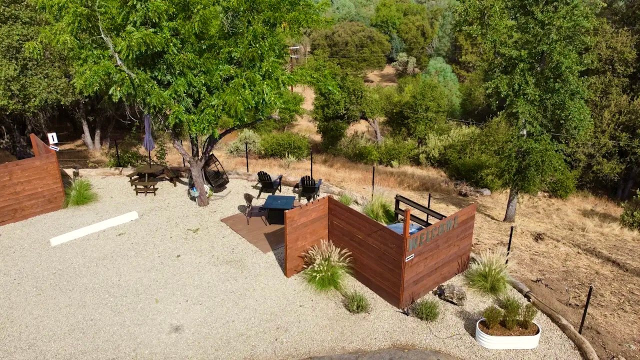 Front Porch Farms - Camper Van Parking Sites