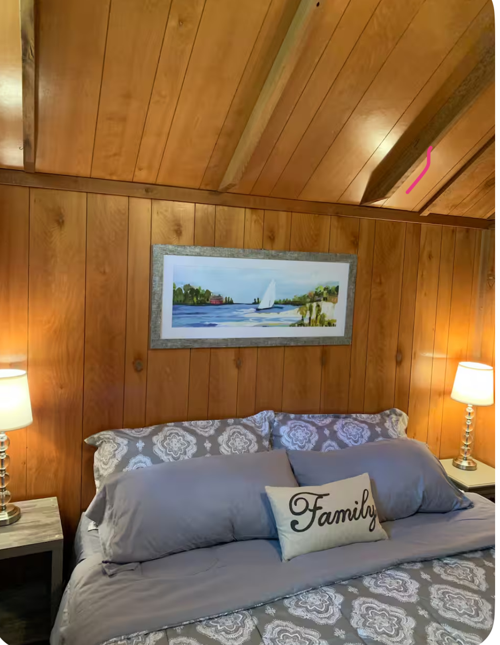 Cozy cedar cabin by the River pet friendly