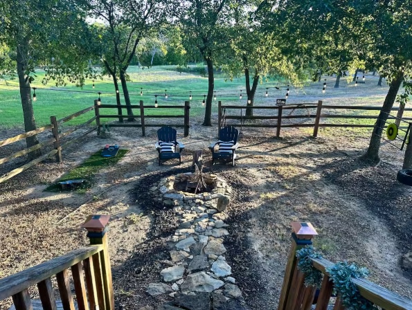 Romantic Woodland Getaway • Private Firepit
