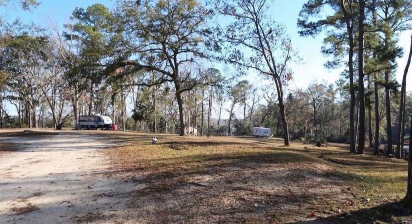 Deen's Landing River Retreat