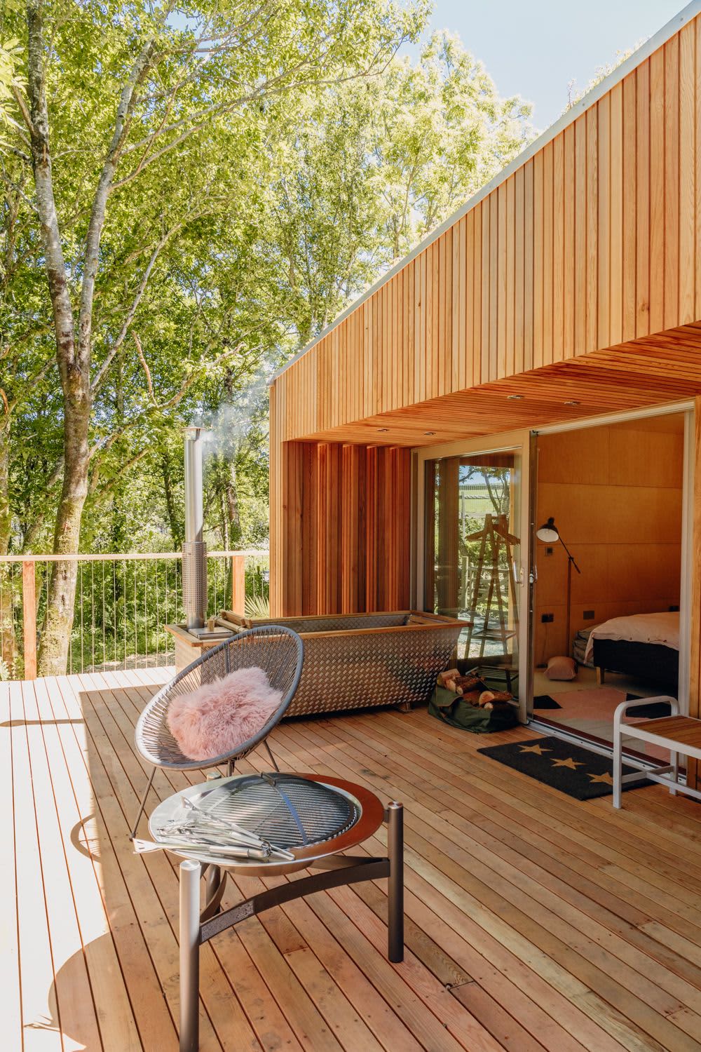 Lakeside Lodge