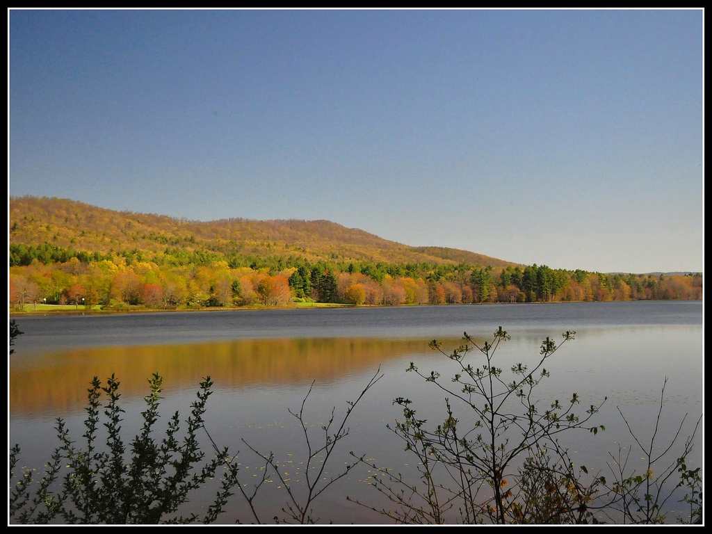 Moncove Lake Campground