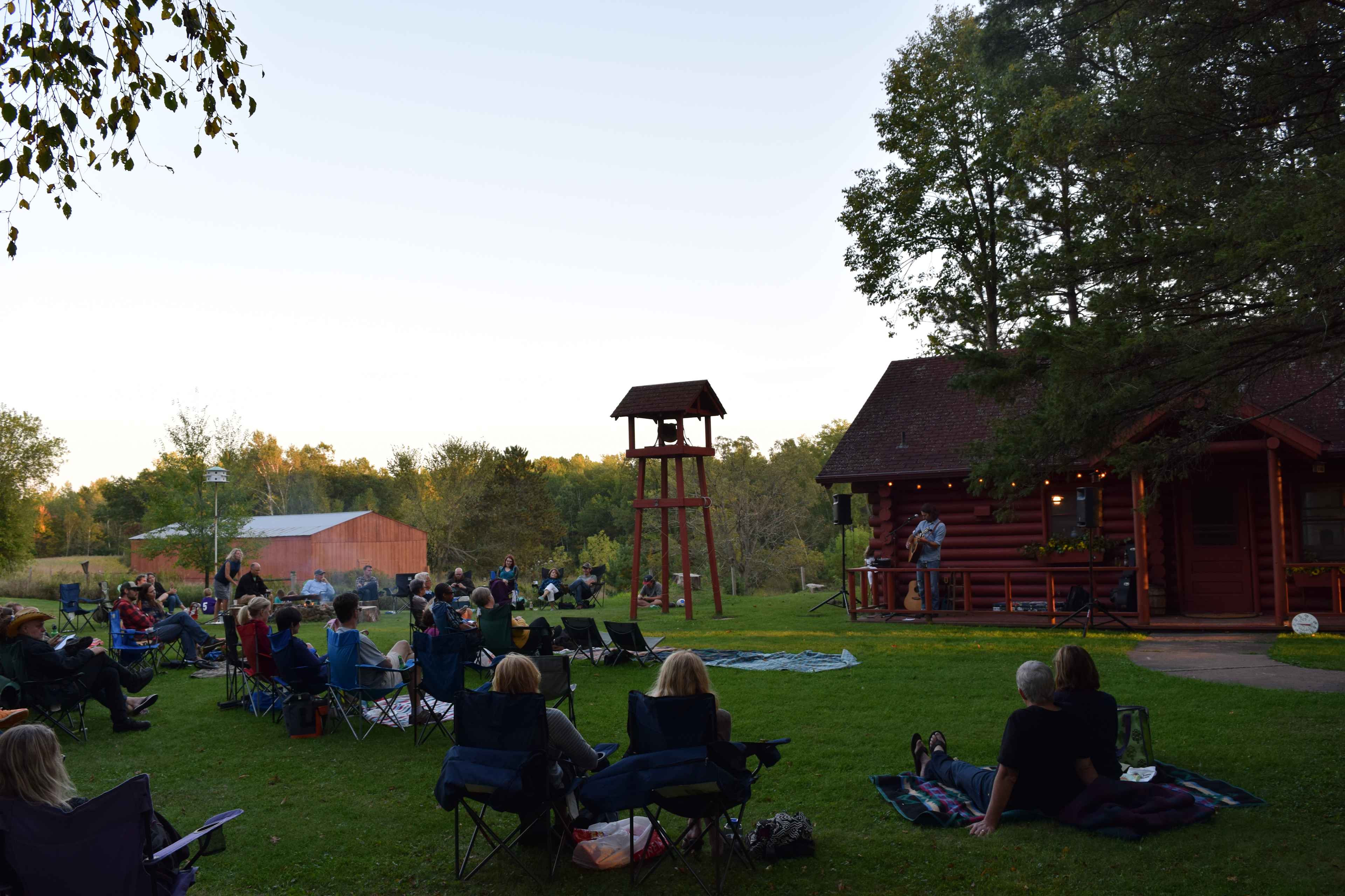 front porch concerts in the lawn at Crooked Creek Retreat