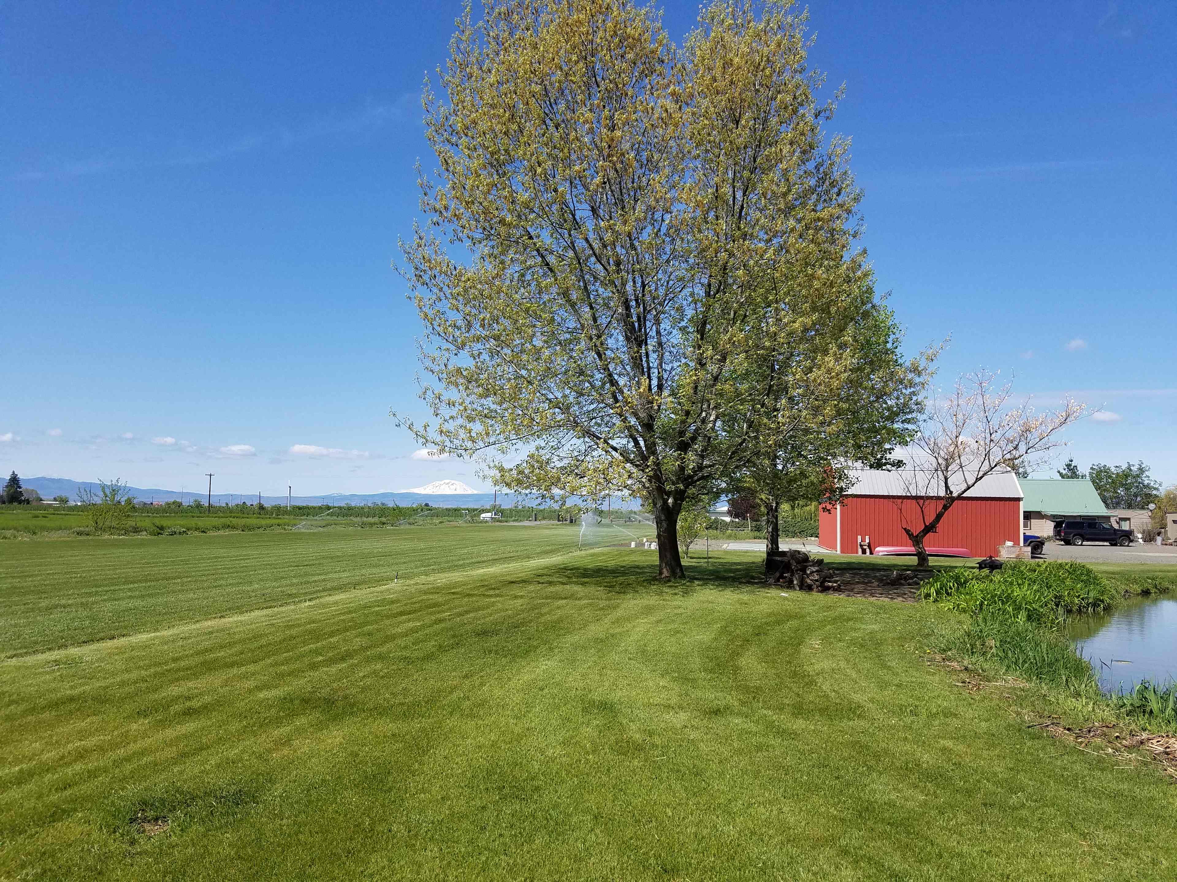 Beach Yard and Runway to the West out to Mt. Adams. Airstrip approach is East to West. 1 mile West of the Wapato Water Tower.