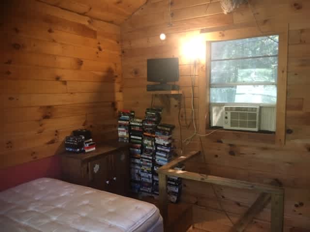 Adin`s river cabin