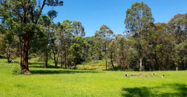 Innisfree, nr Blue Mountains